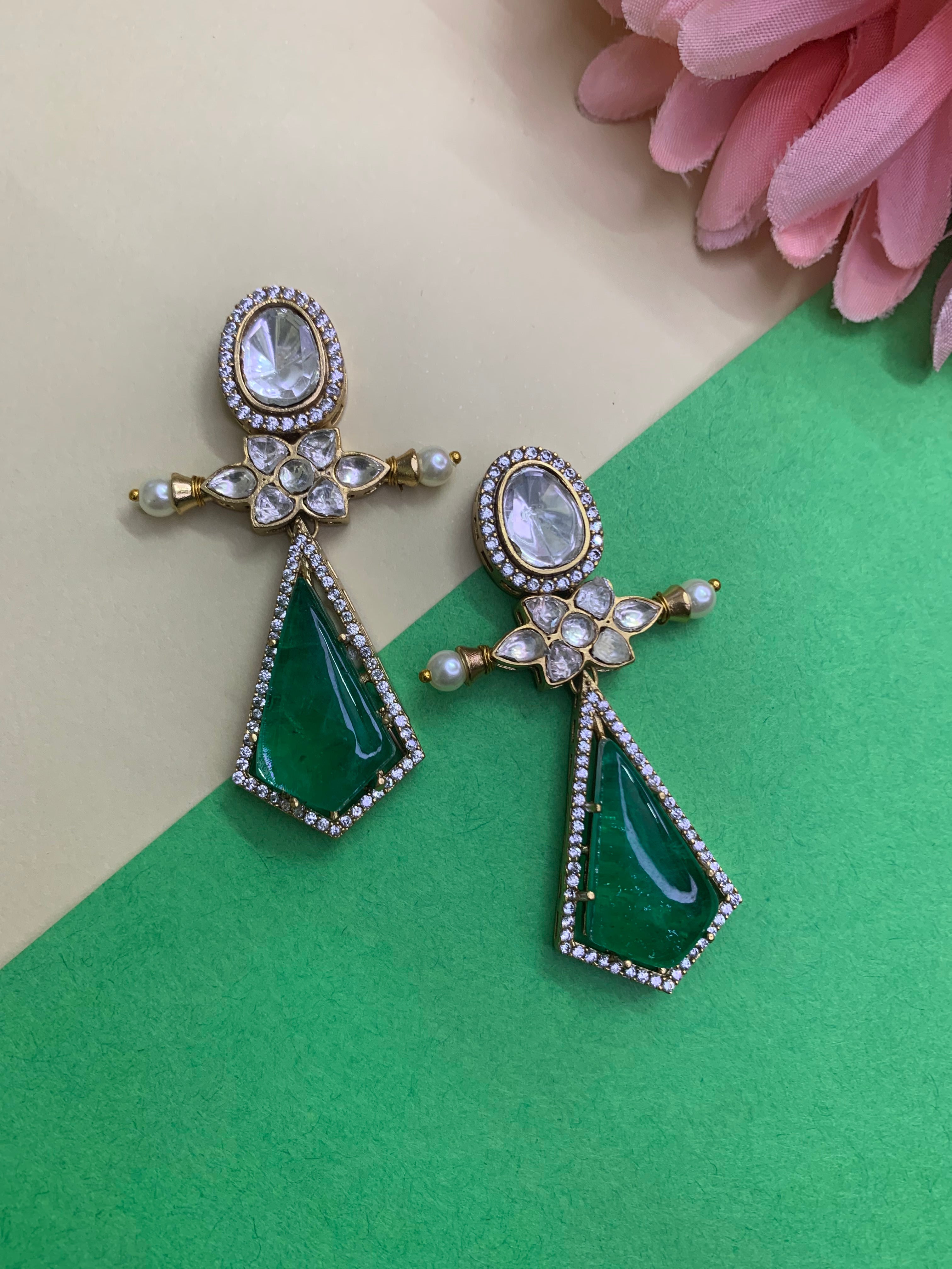OZEL GOLD PLATED KUNDAN MOISSONITE POLKI AND EMERALD GREEN STONE AND PEARLS EARRINGS