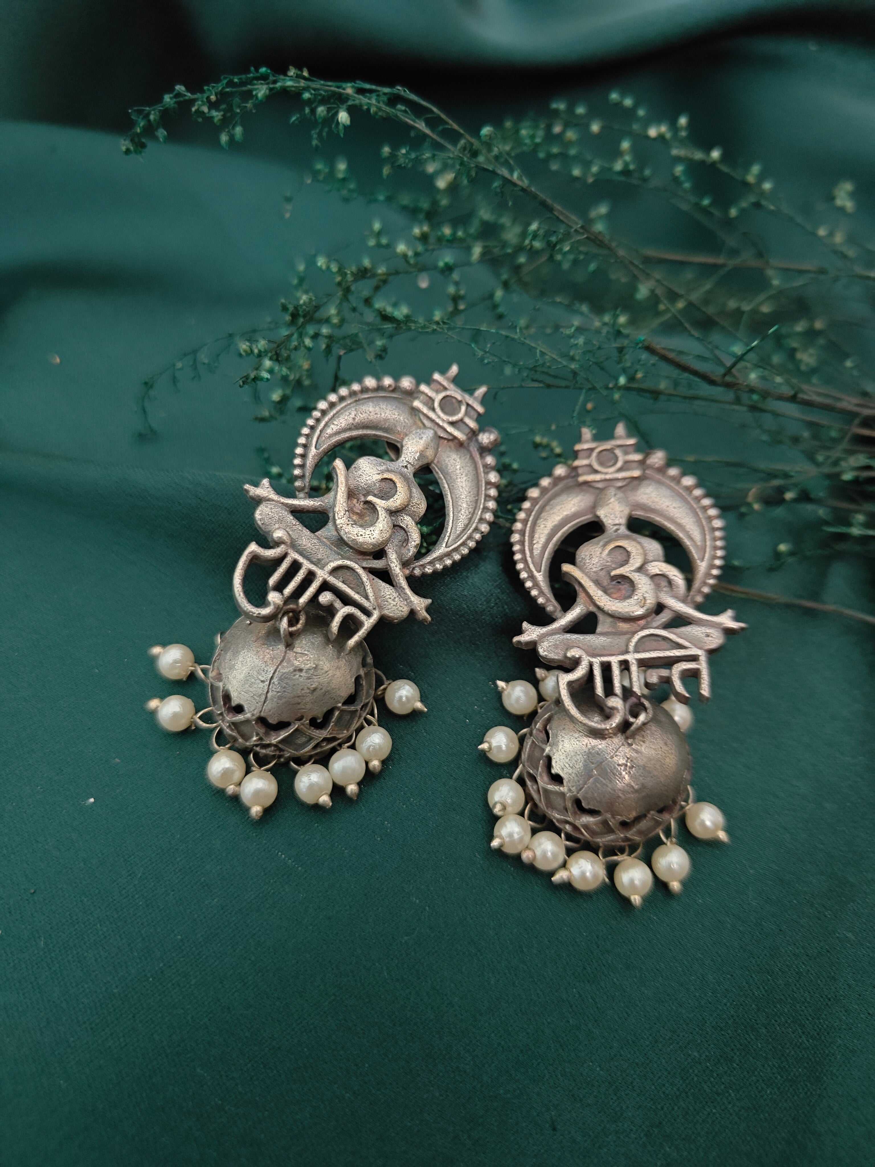 Ozel Oxidised Silver Plated Jhumka Earring