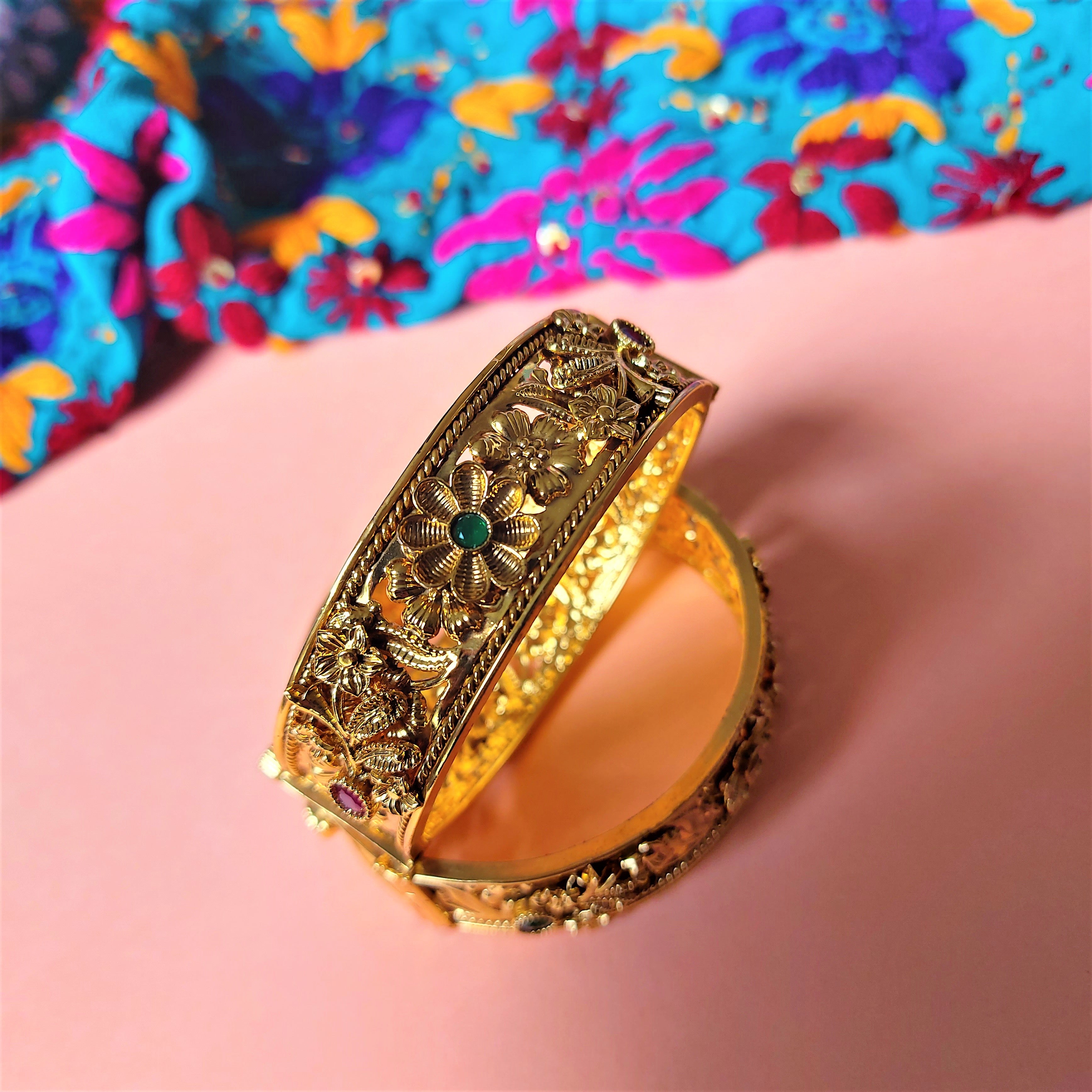 KUNDAN GOLD PLATED OPENABLE BANGLE