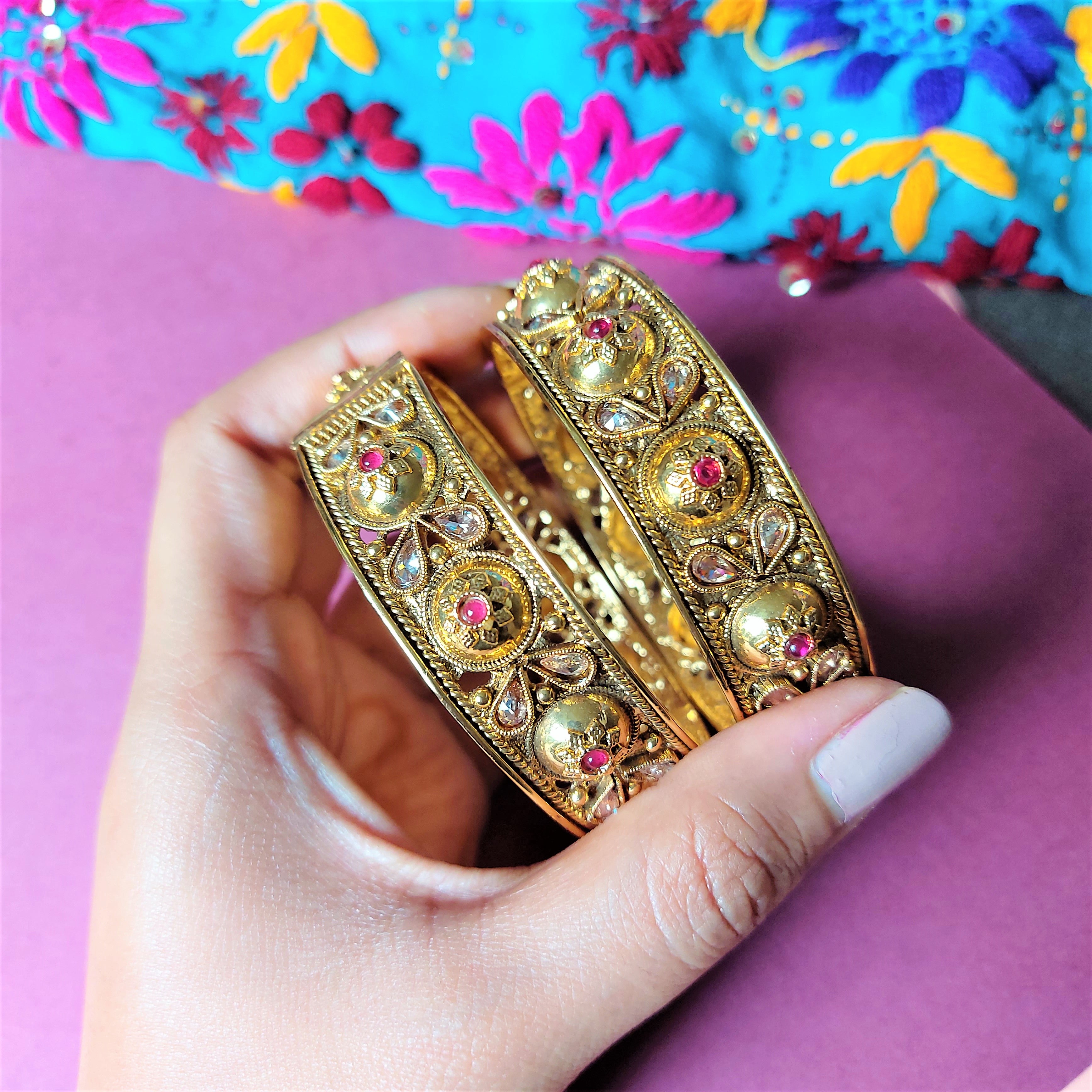 KUNDAN GOLD PLATED OPENABLE BANGLE