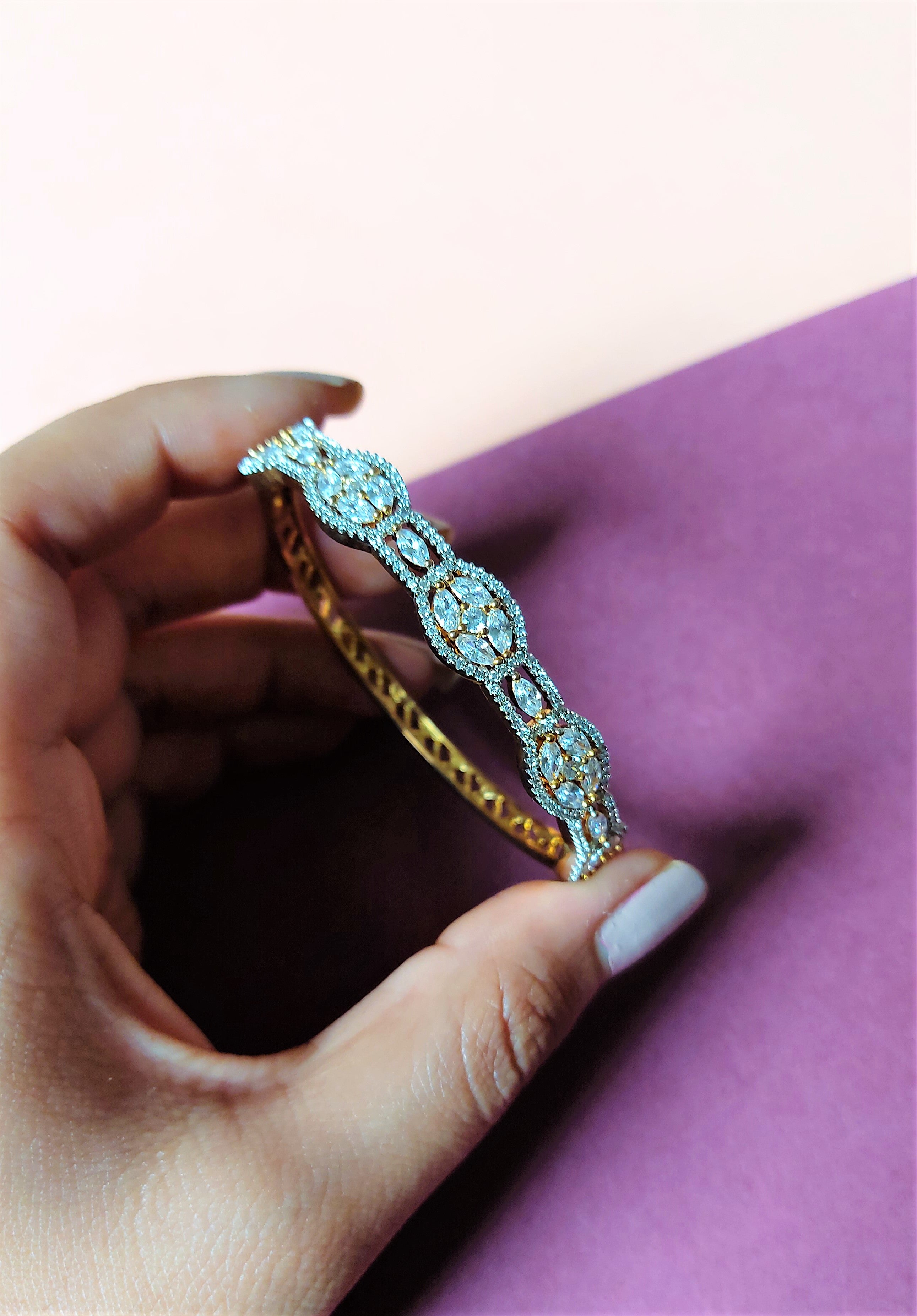 GOLD PLATED AMERICAN DIAMOND OPENABLE BRACELET