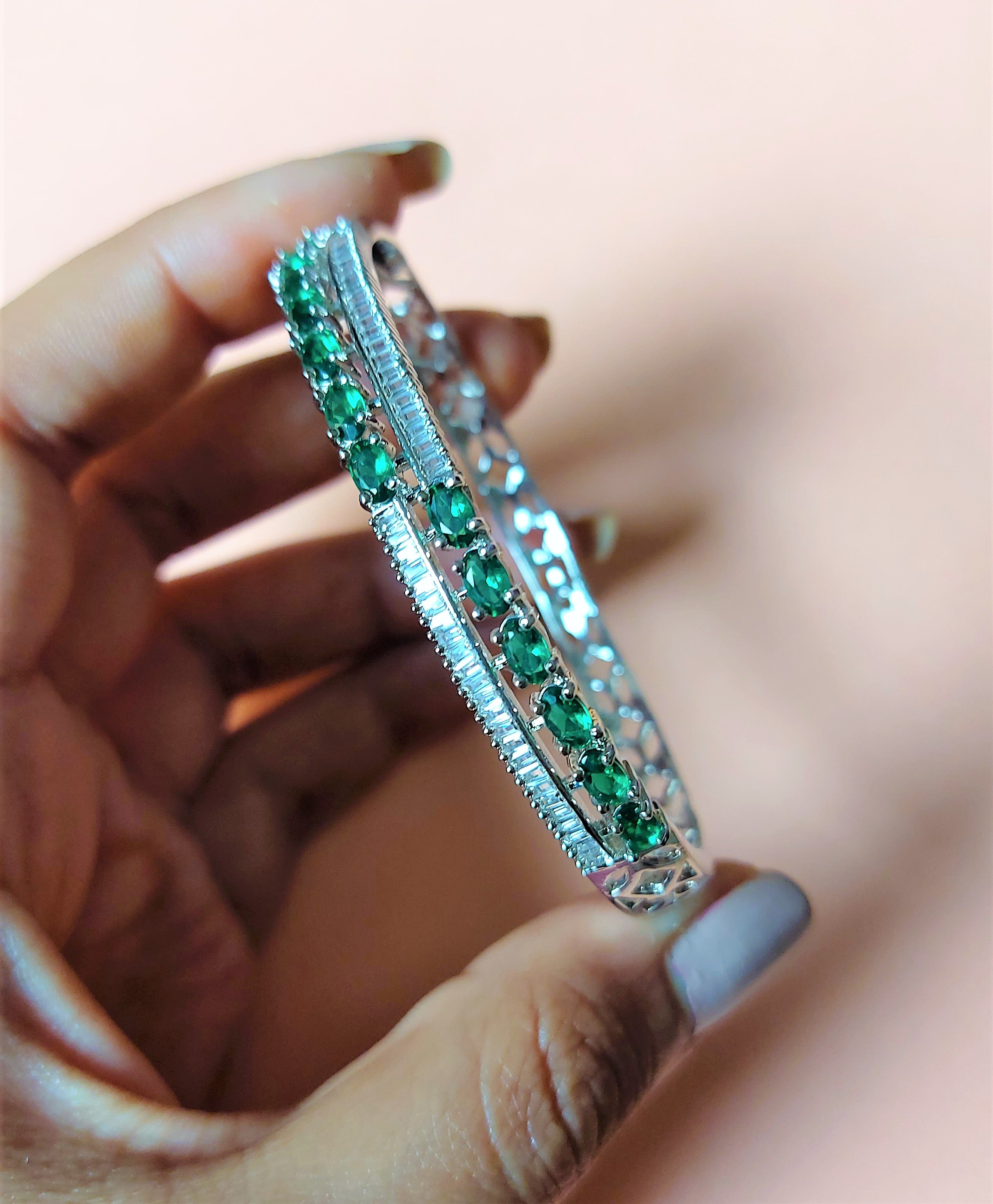 SILVER PLATED AMERICAN DIAMOND OPENABLE BRACELET