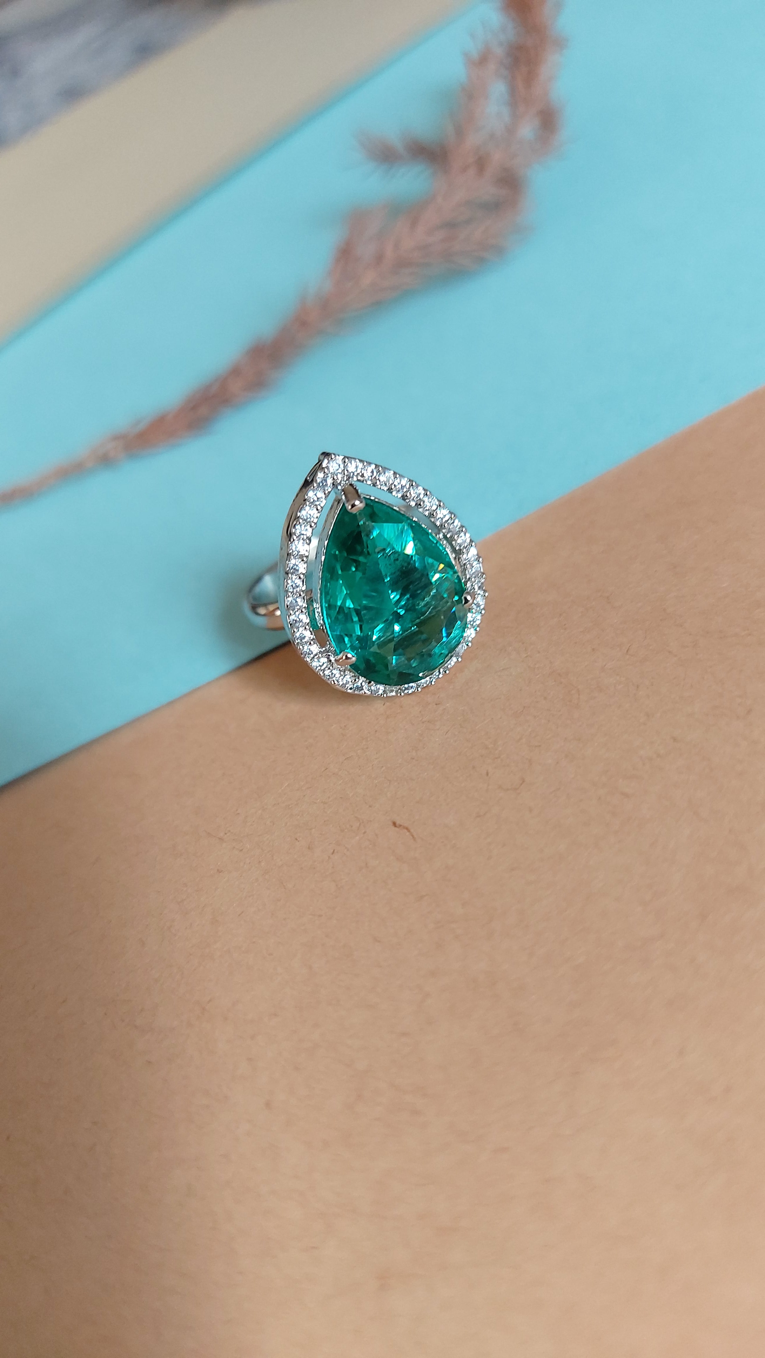 PEAR CUT EMERALD STONE WITH AMERICAN DIAMOND ADJUSTABLE RING