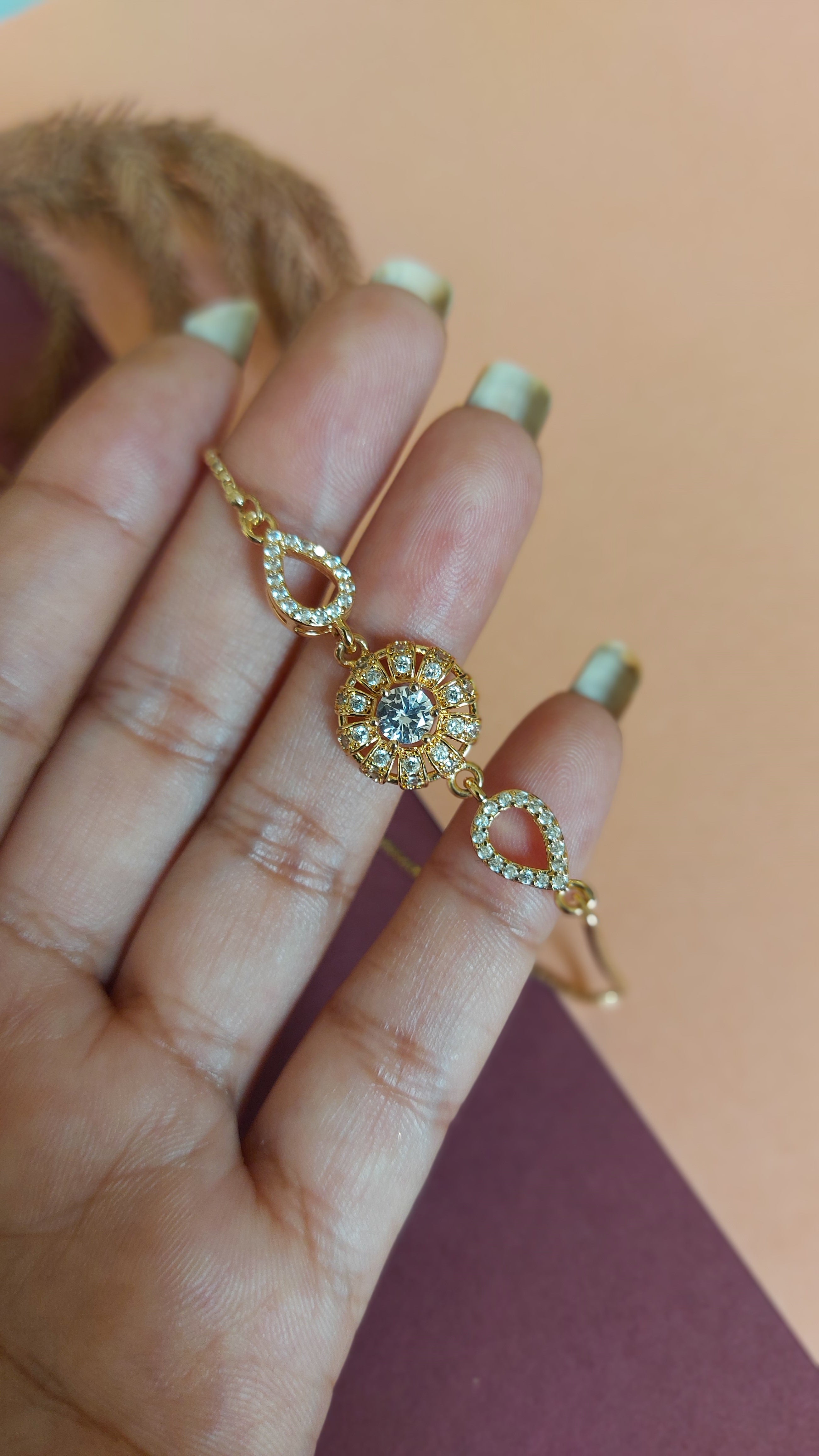 AMERICAN DIAMOND ADJUSTABLE CHAIN BRACELET