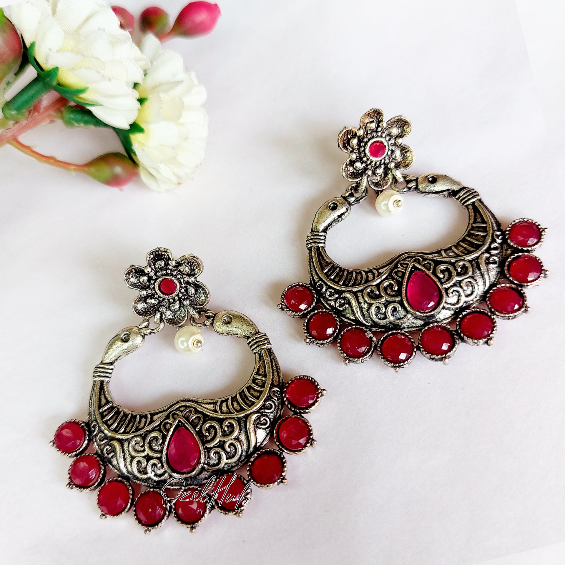 YUKTA EARRING