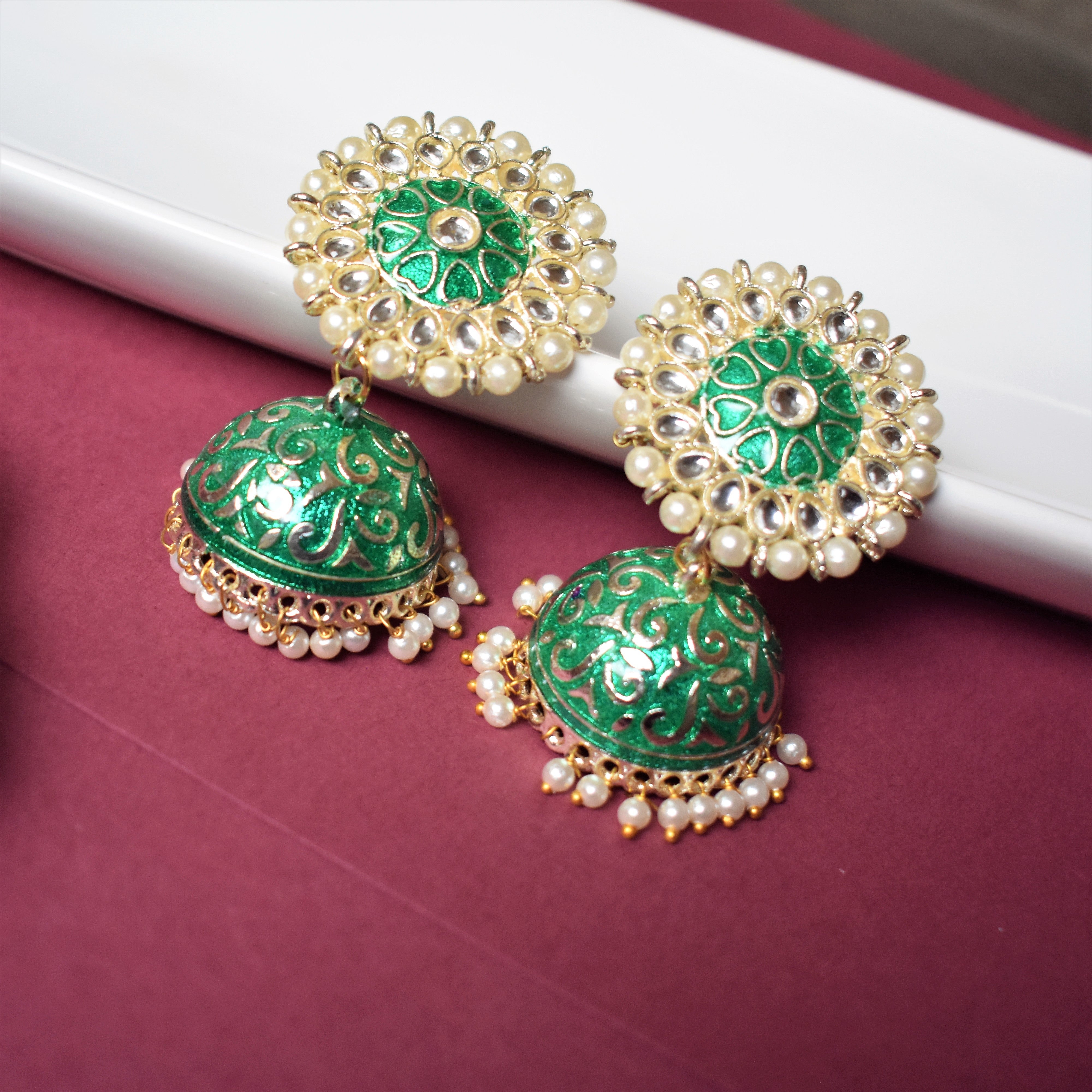 KUNDAN AND ENAMEL EARRING AND MANGTIKKA SET