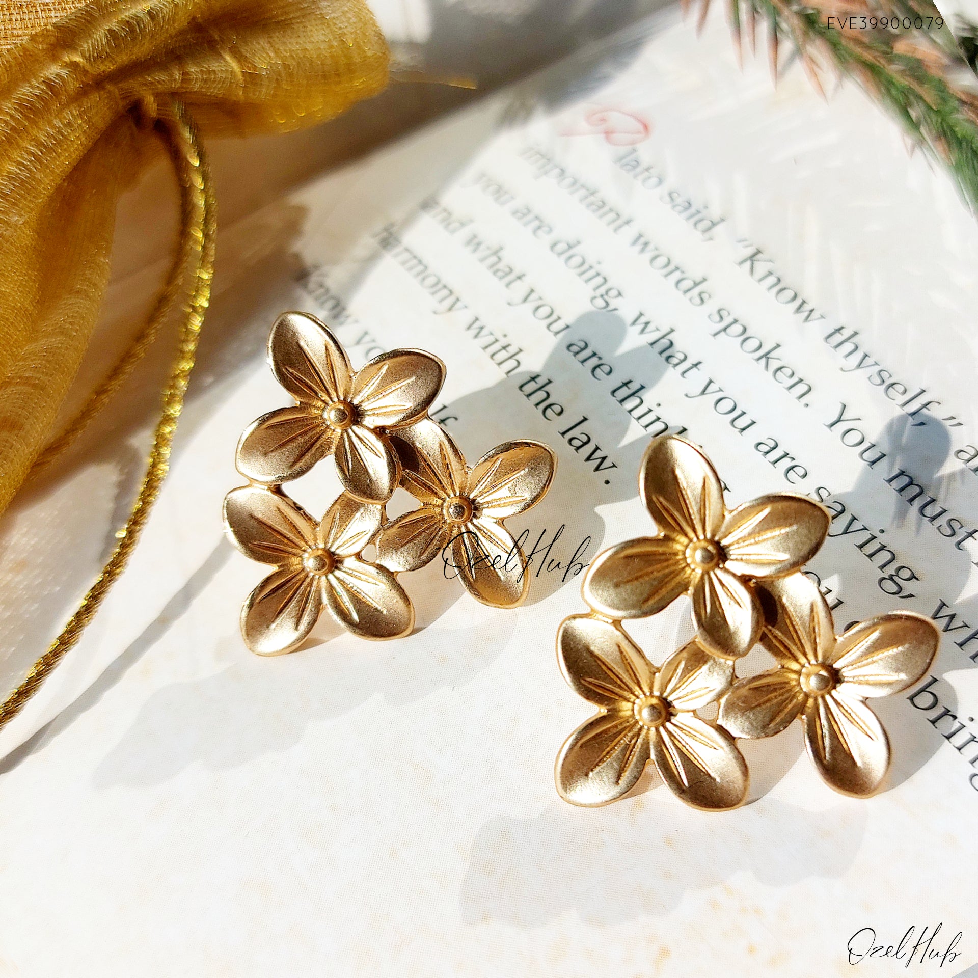 BLOOM EAR STUDS