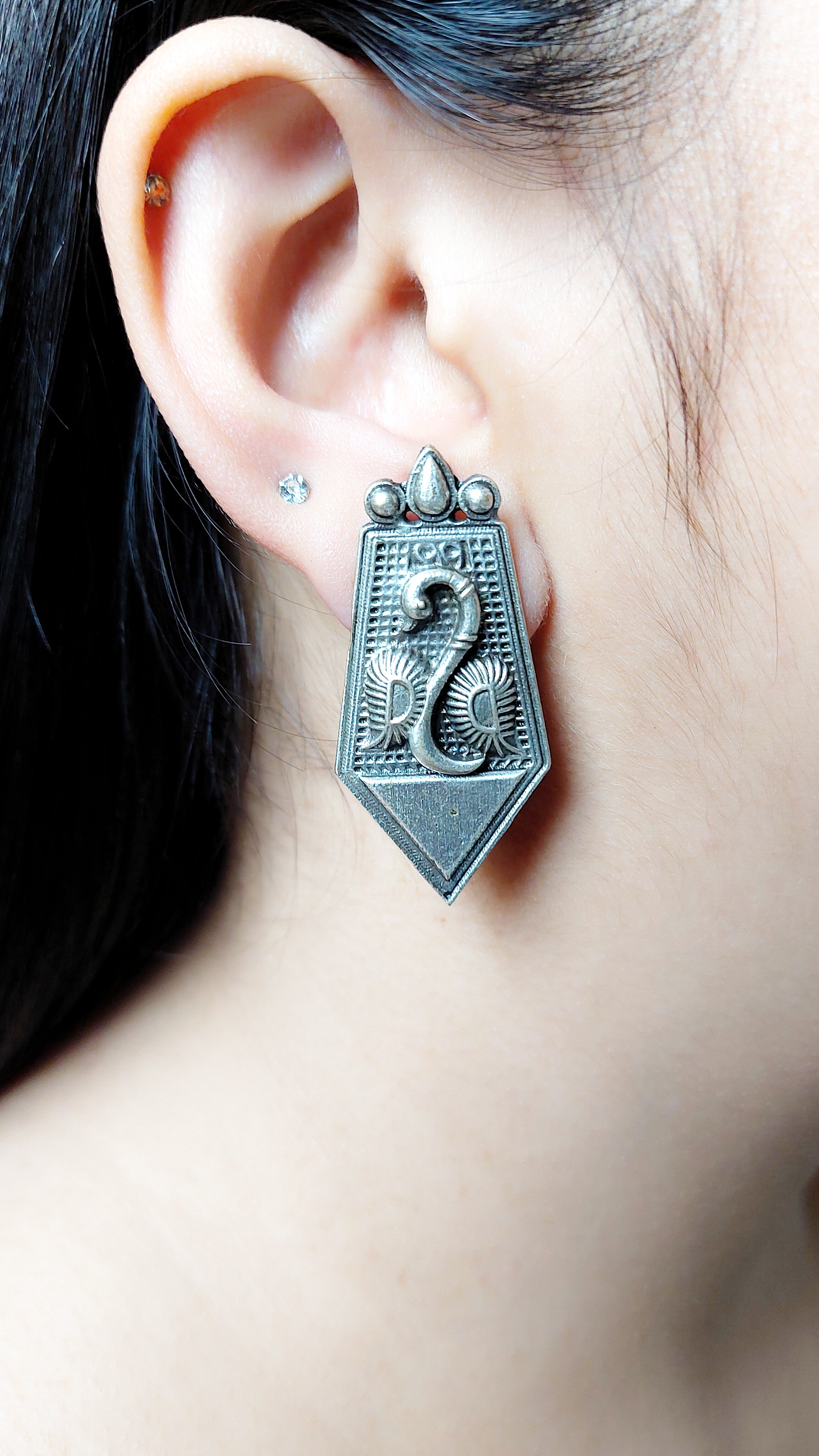 DHARA EAR STUDS