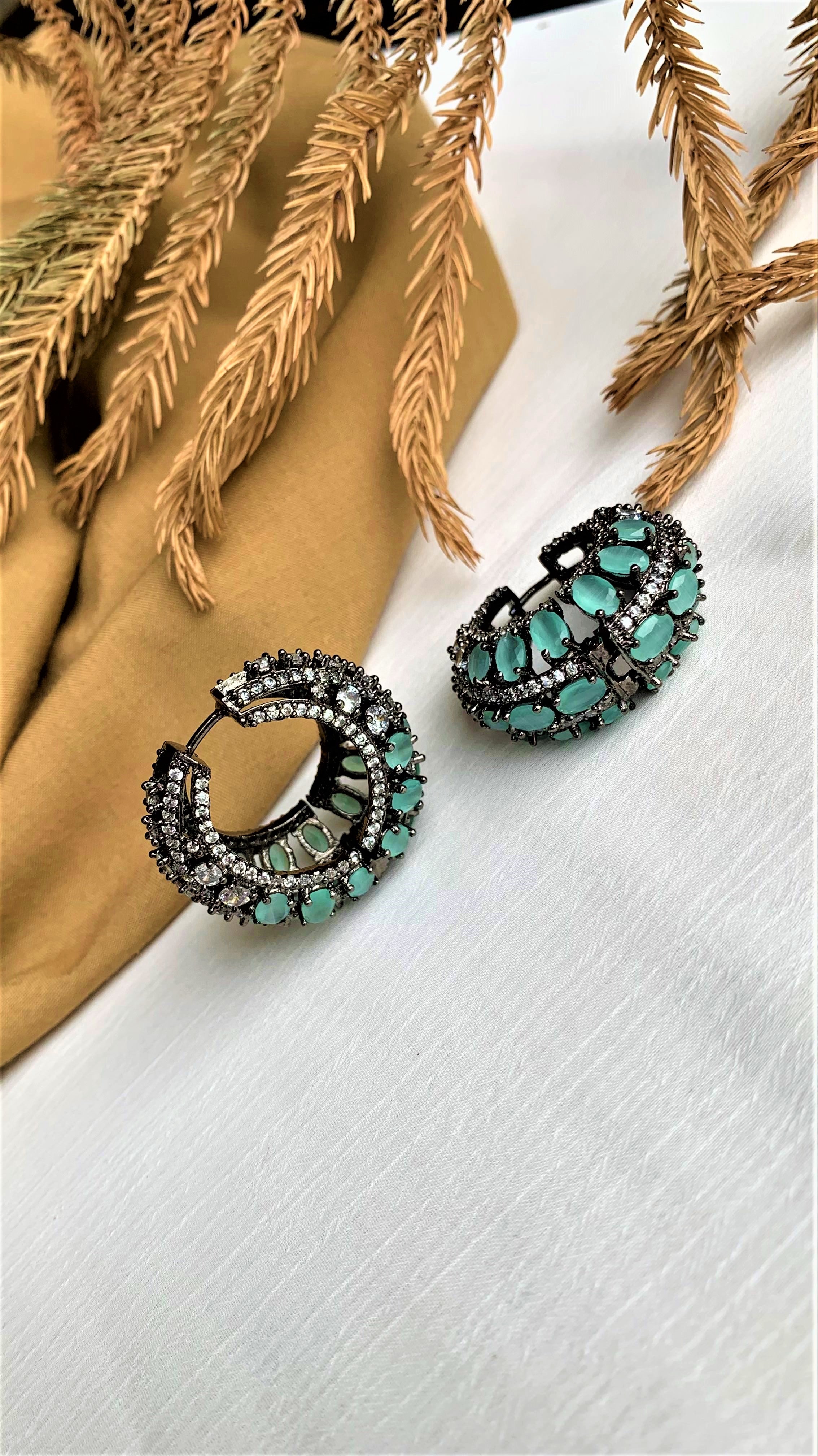 ASHLEY HOOP EARRING