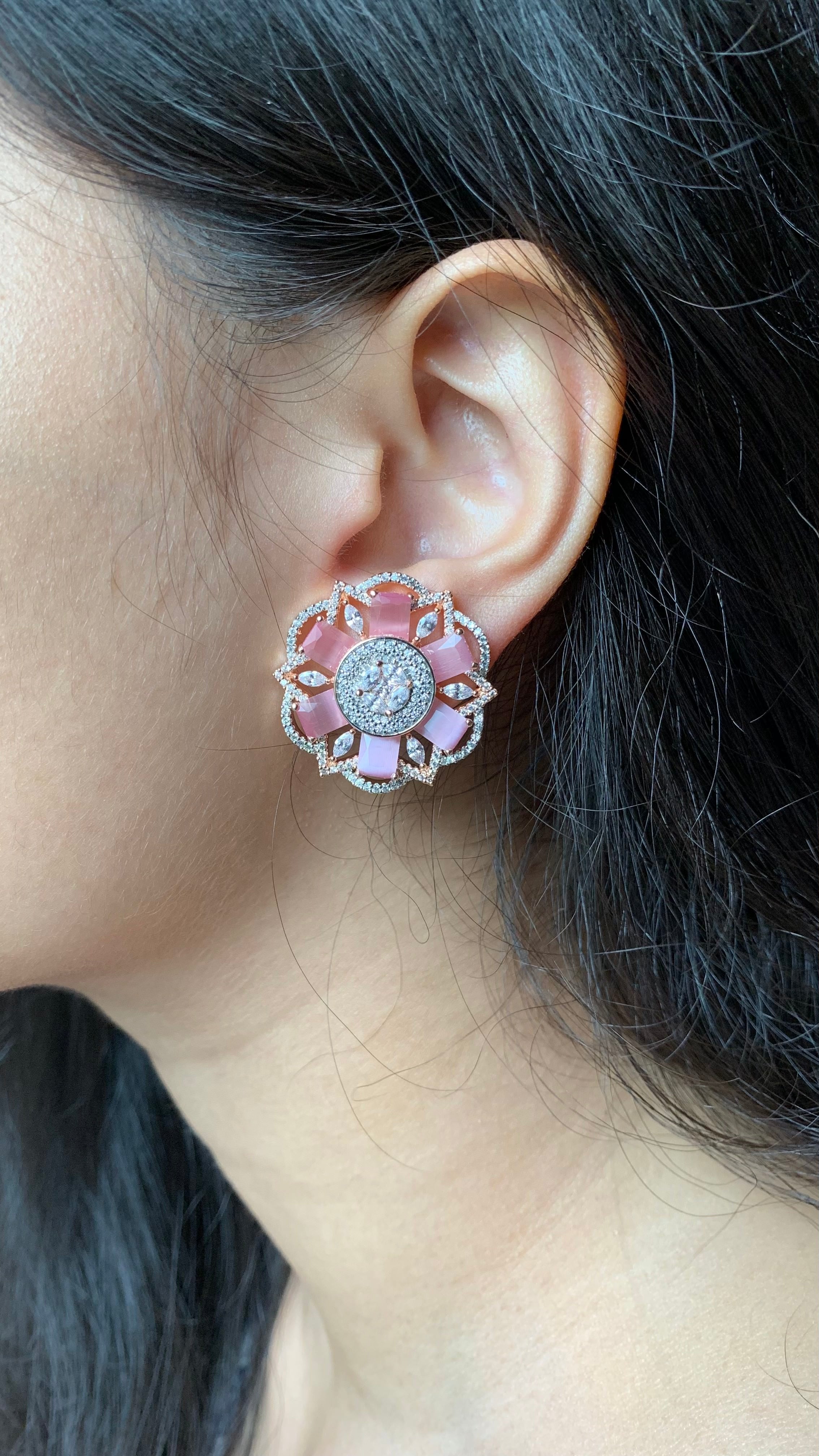 AVERY STUD EARRING