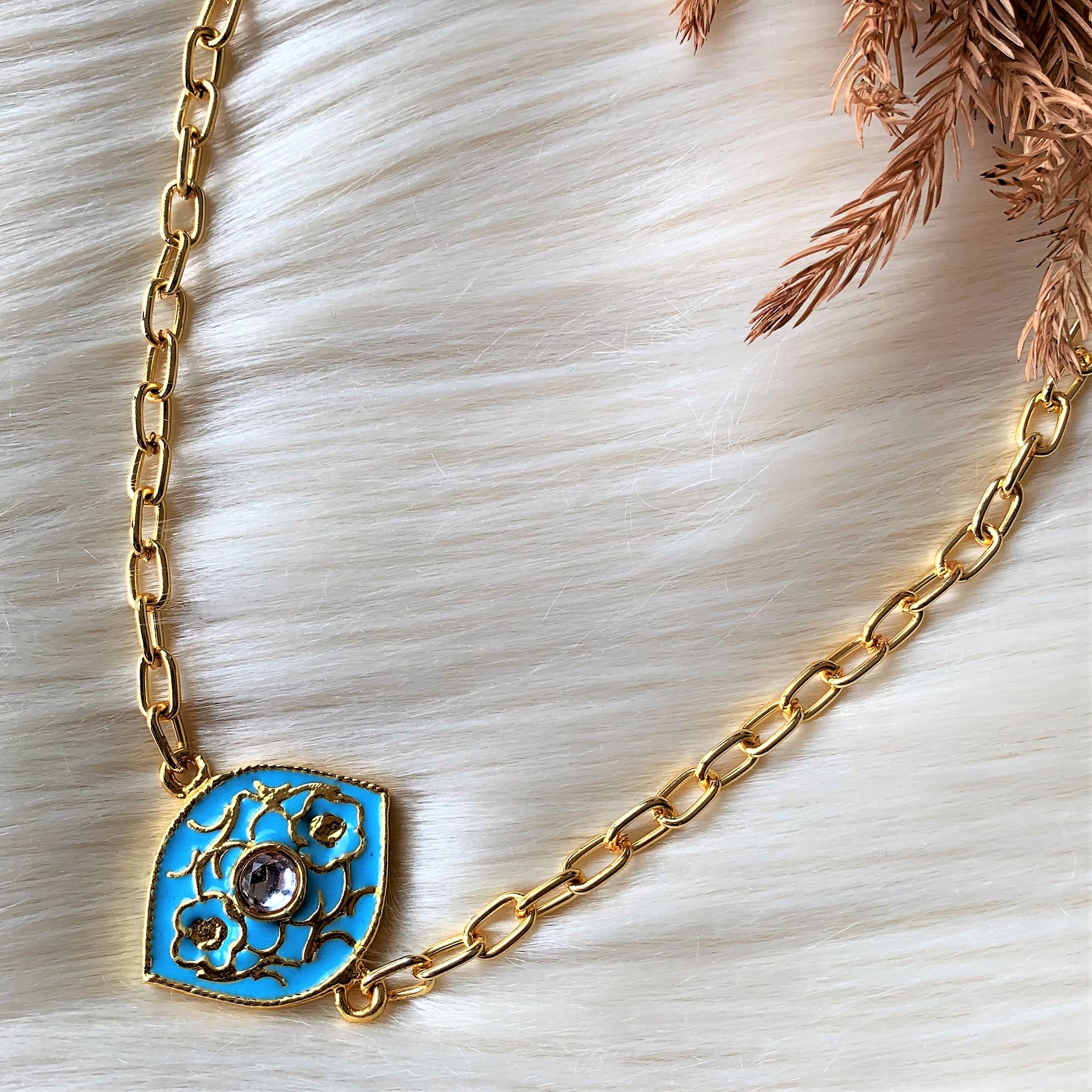 Turquoise Enamel Kundan Element With Chunky Golden Chain Necklace
