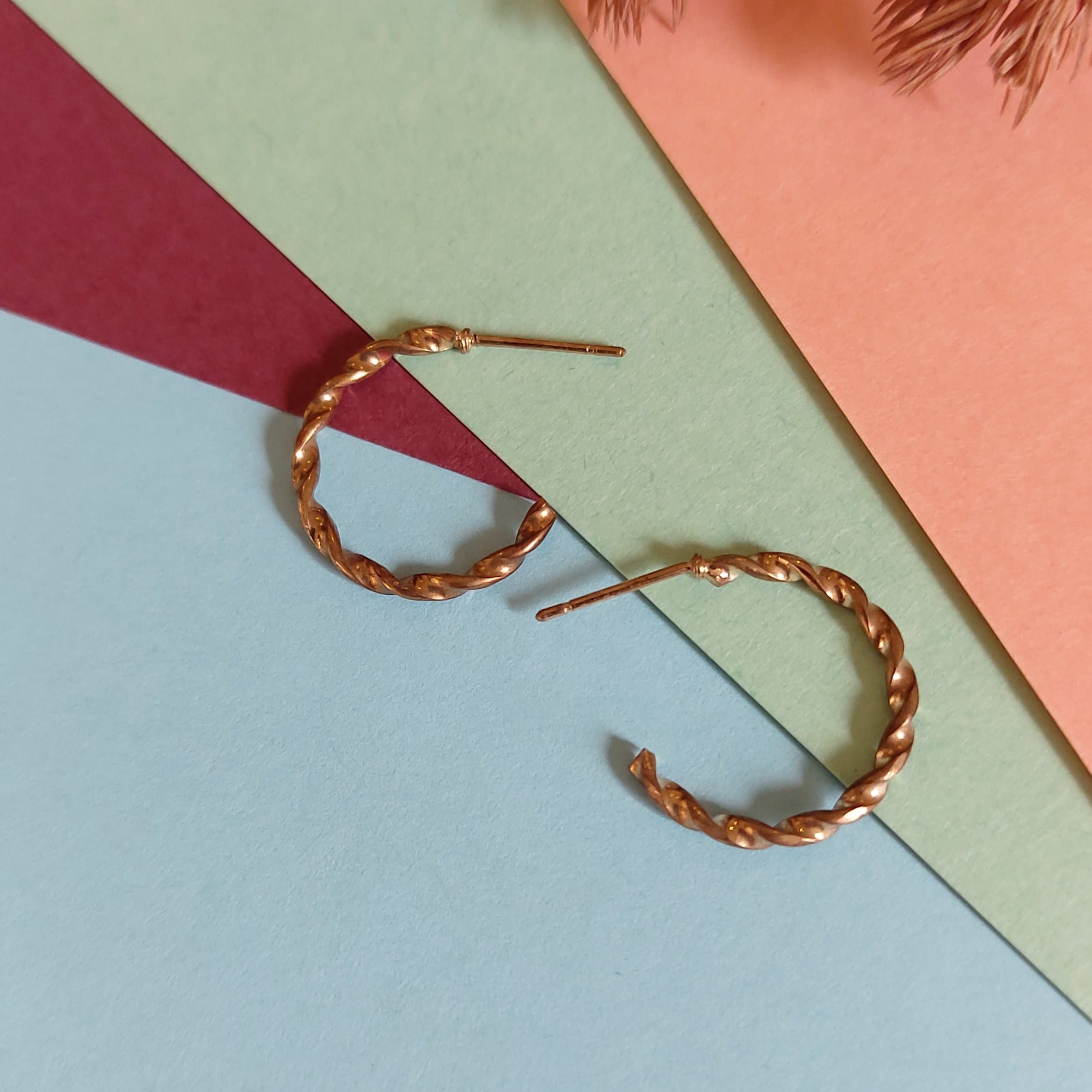 GOLD PLATED TWISTED HOOP EARRING