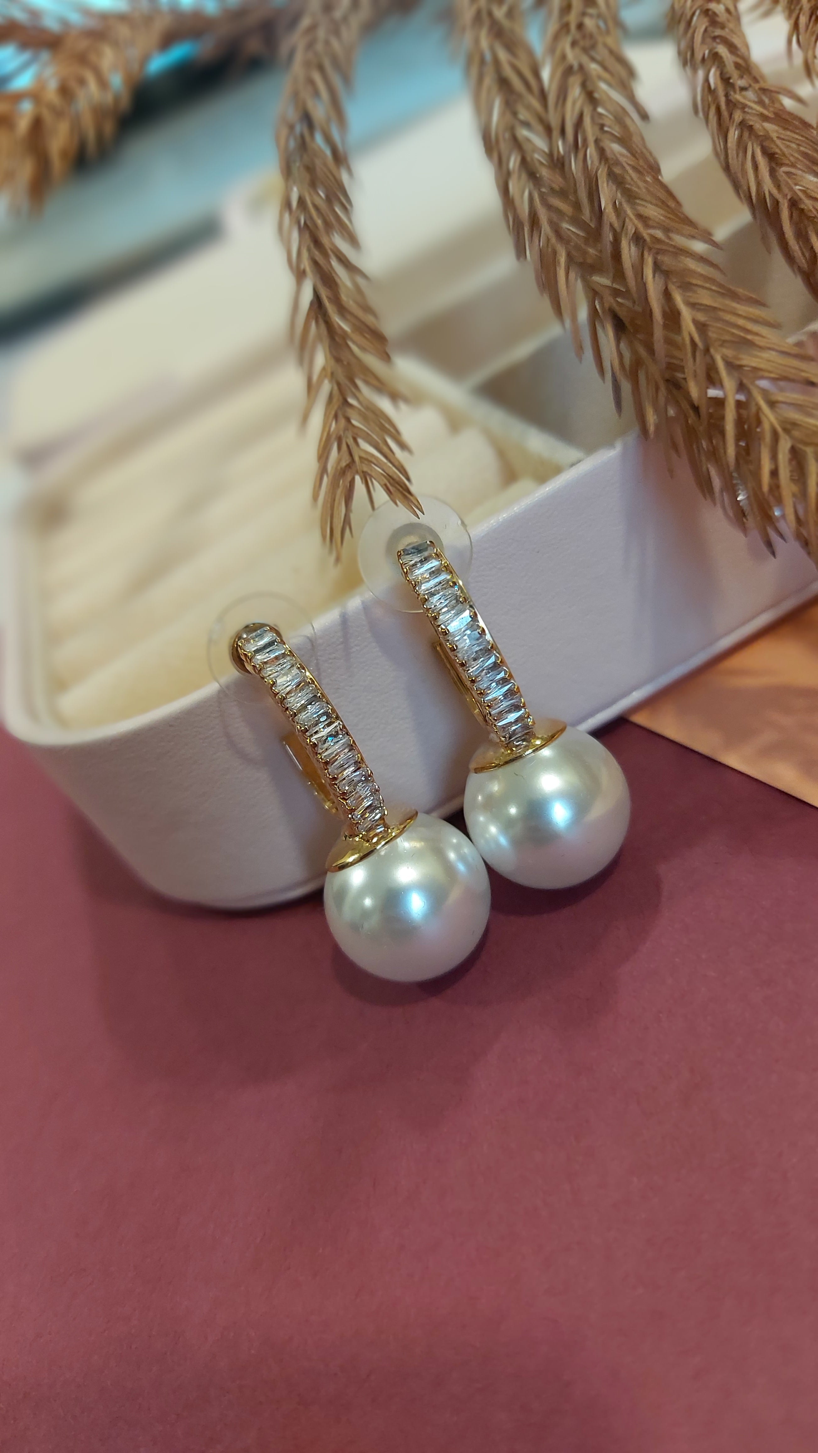 BIG PEARL WITH AMERICAN DIAMOND EARRING