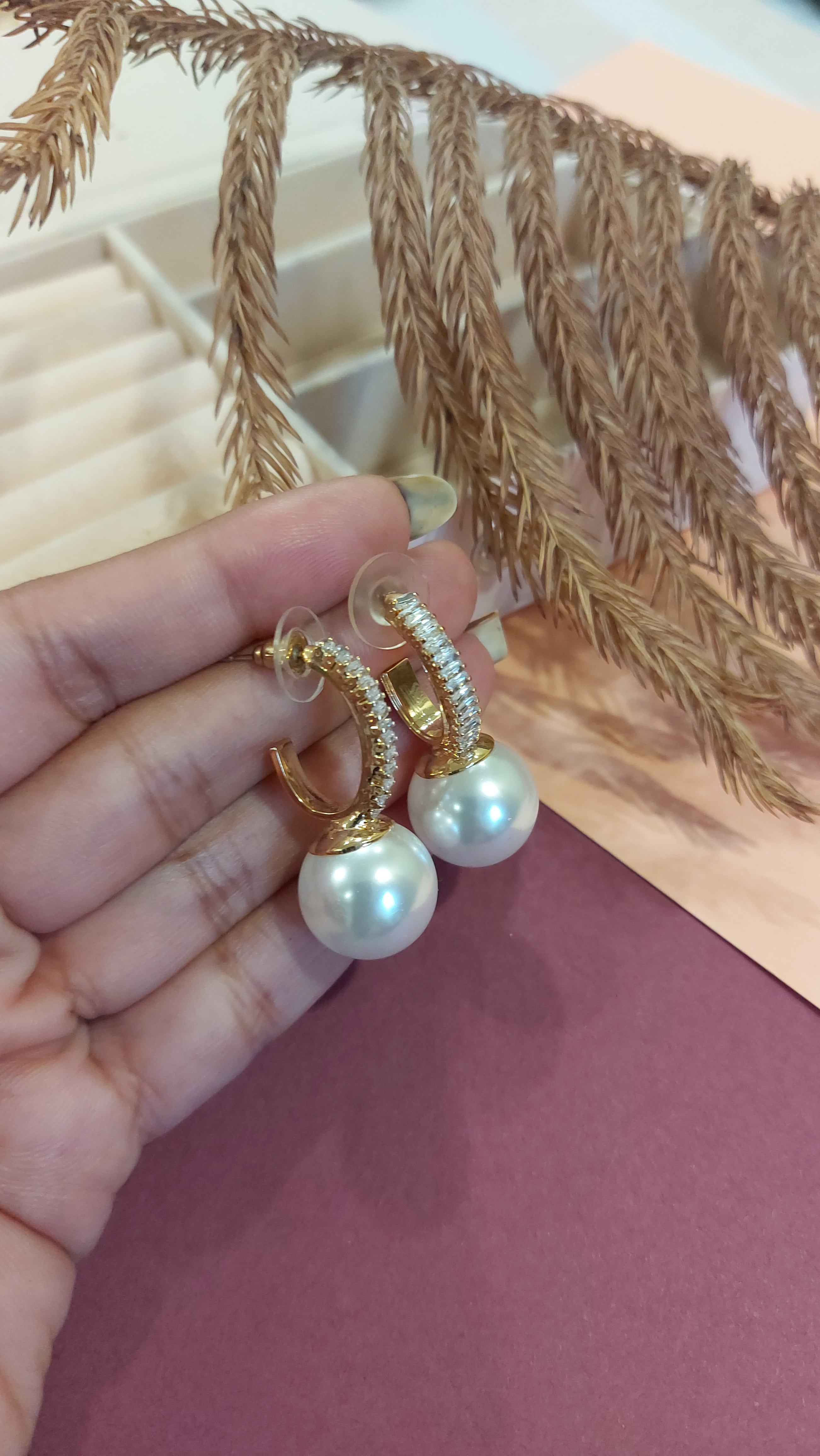 BIG PEARL WITH AMERICAN DIAMOND EARRING