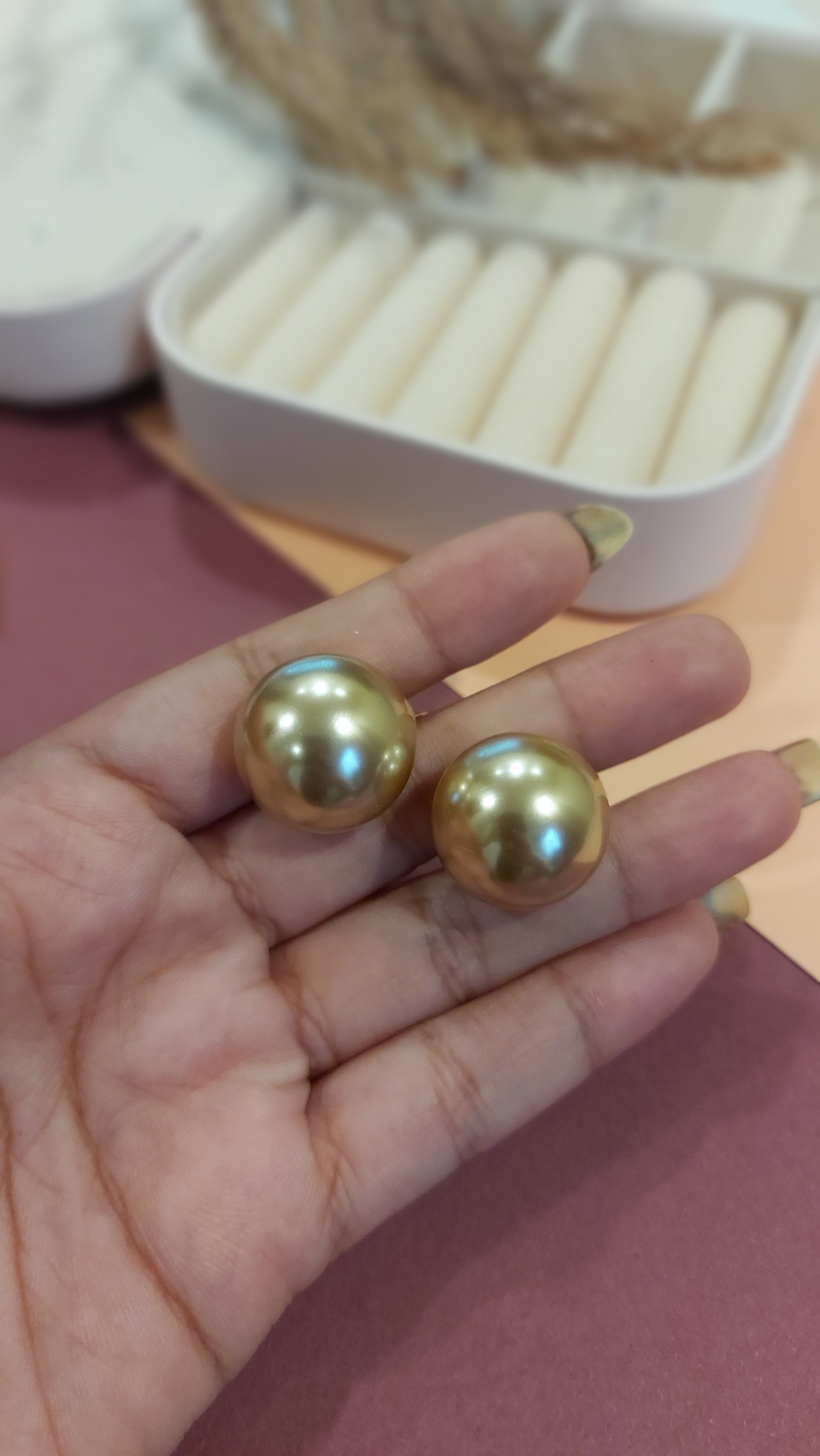 CHAMPAGNE COLORED BIG PEARL EAR STUDS