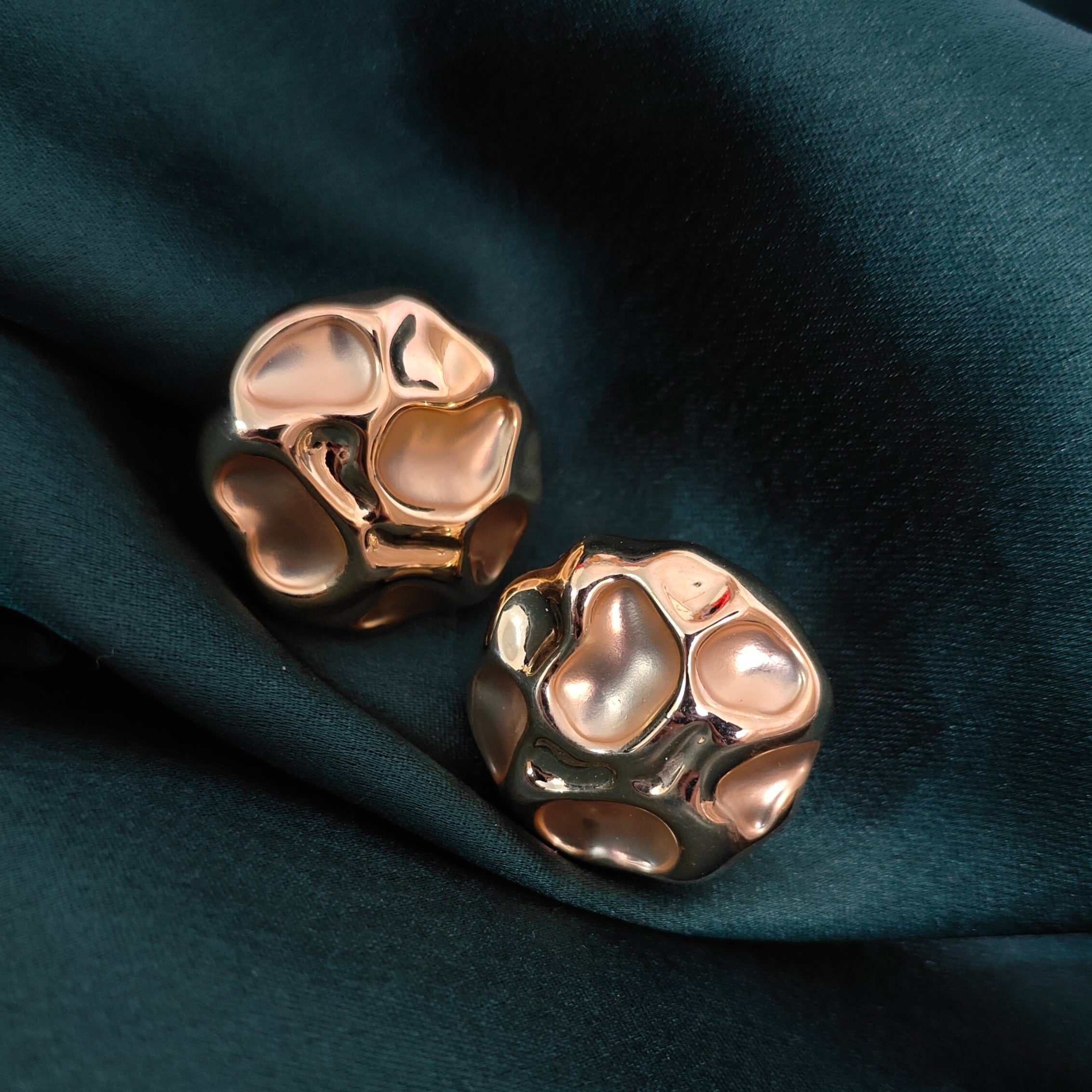 TEXTURED GOLD PLATED EAR STUDS