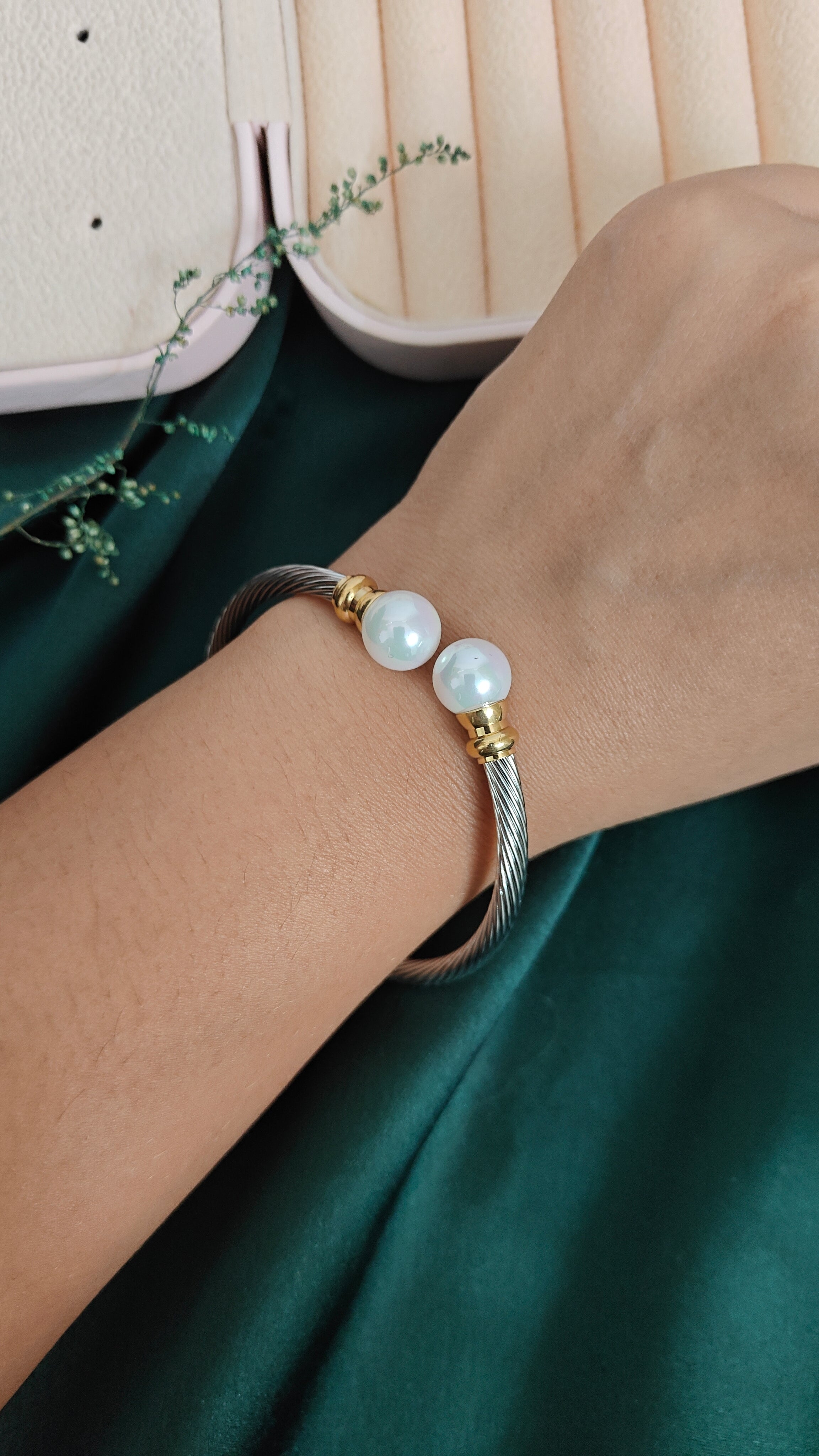BIG PEARL RHODIUM PLATED BRACELET