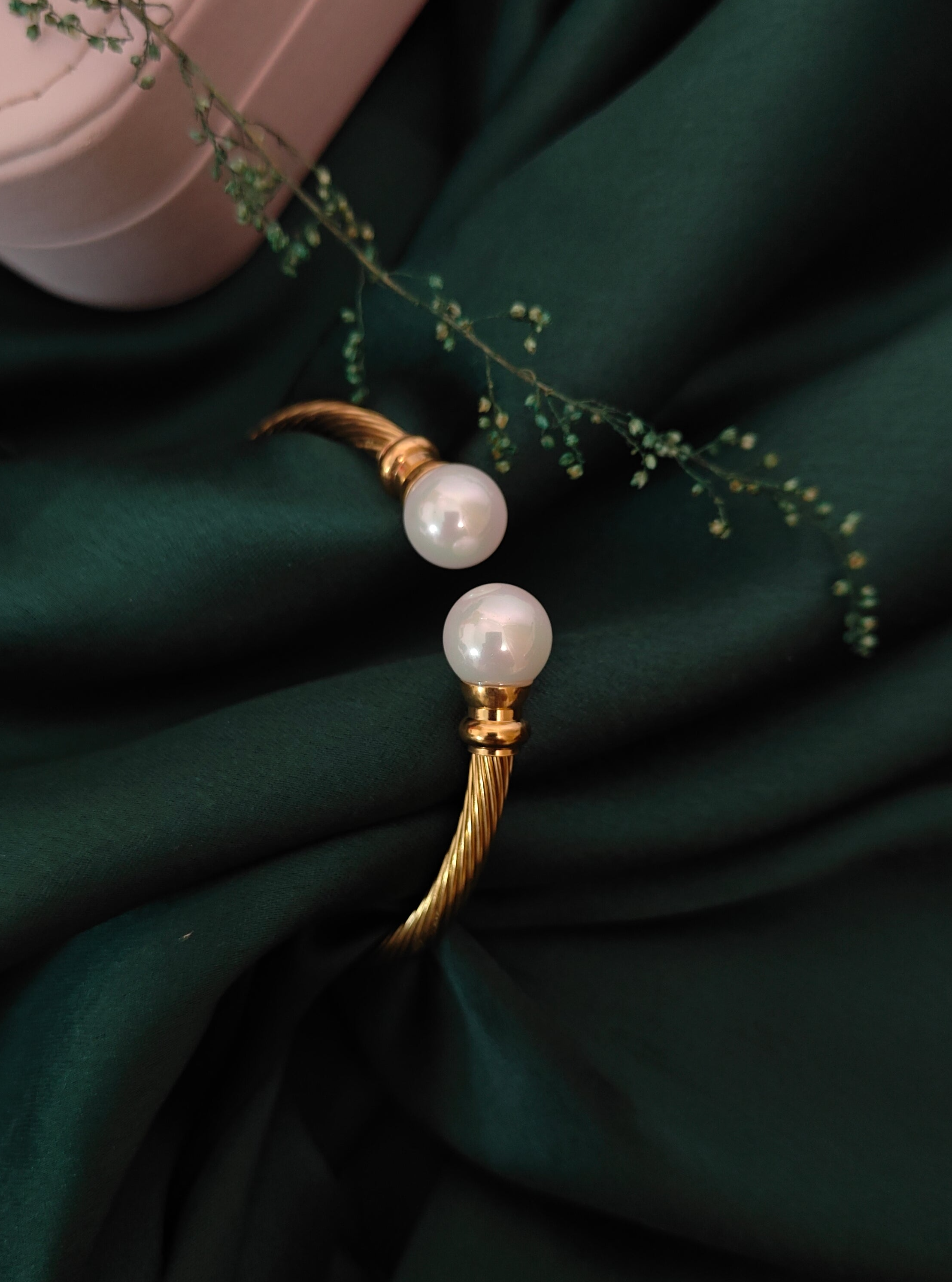 BIG PEARL GOLD PLATED BRACELET