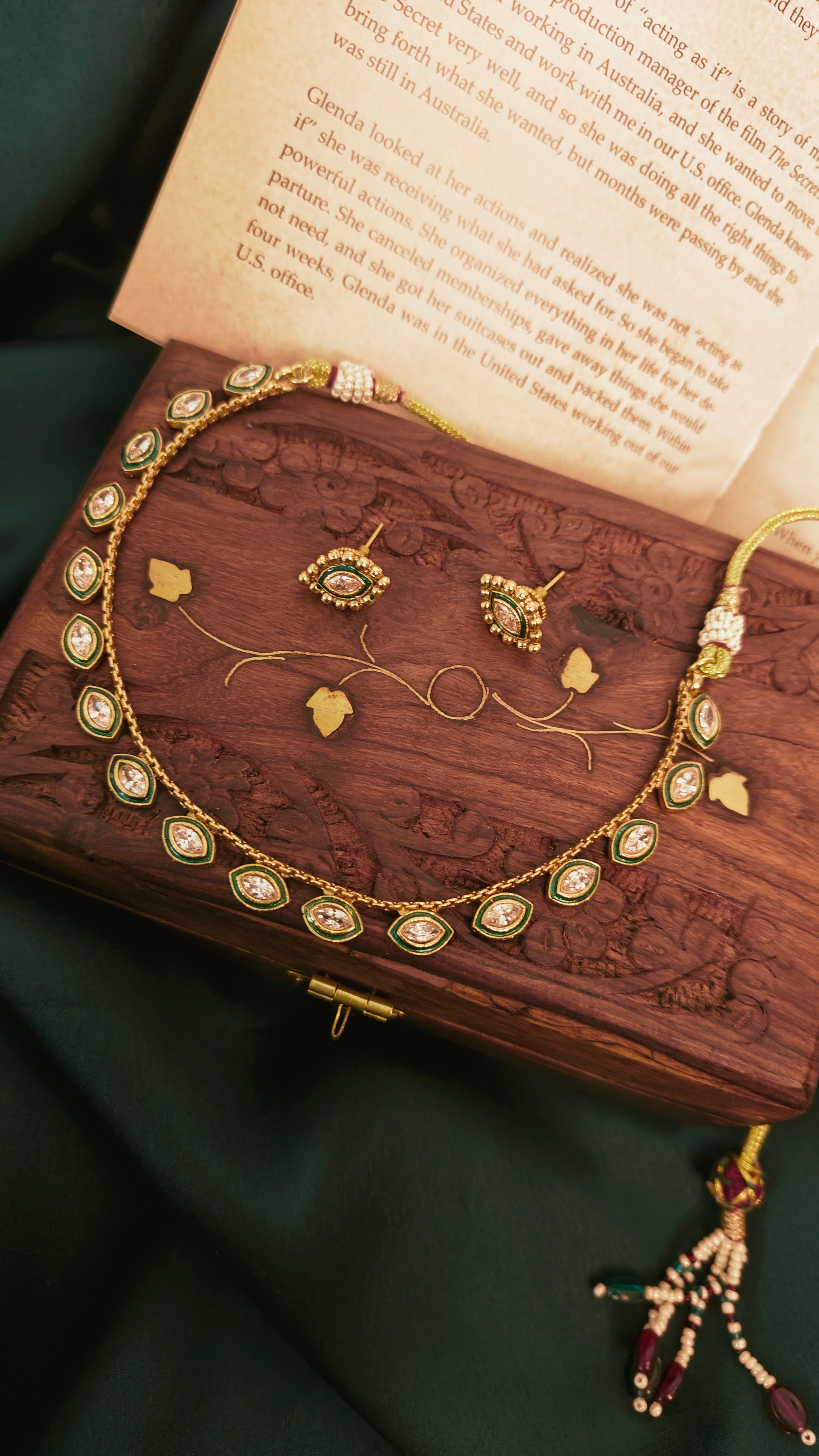 Kundan Polki Green Enamel Necklace Set