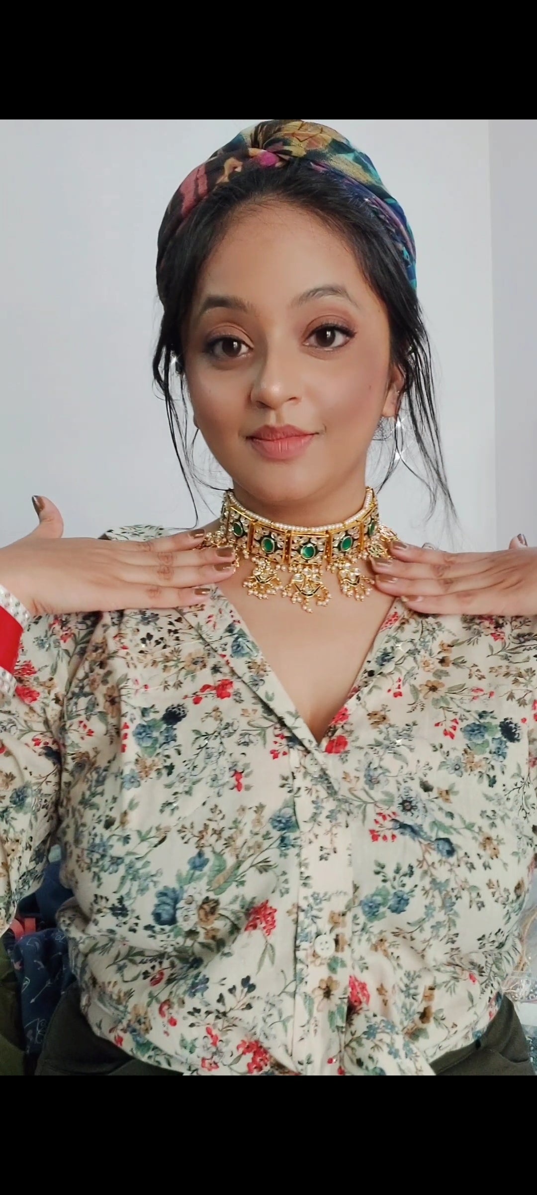 Kundan Choker Set with Green Emerald Stones