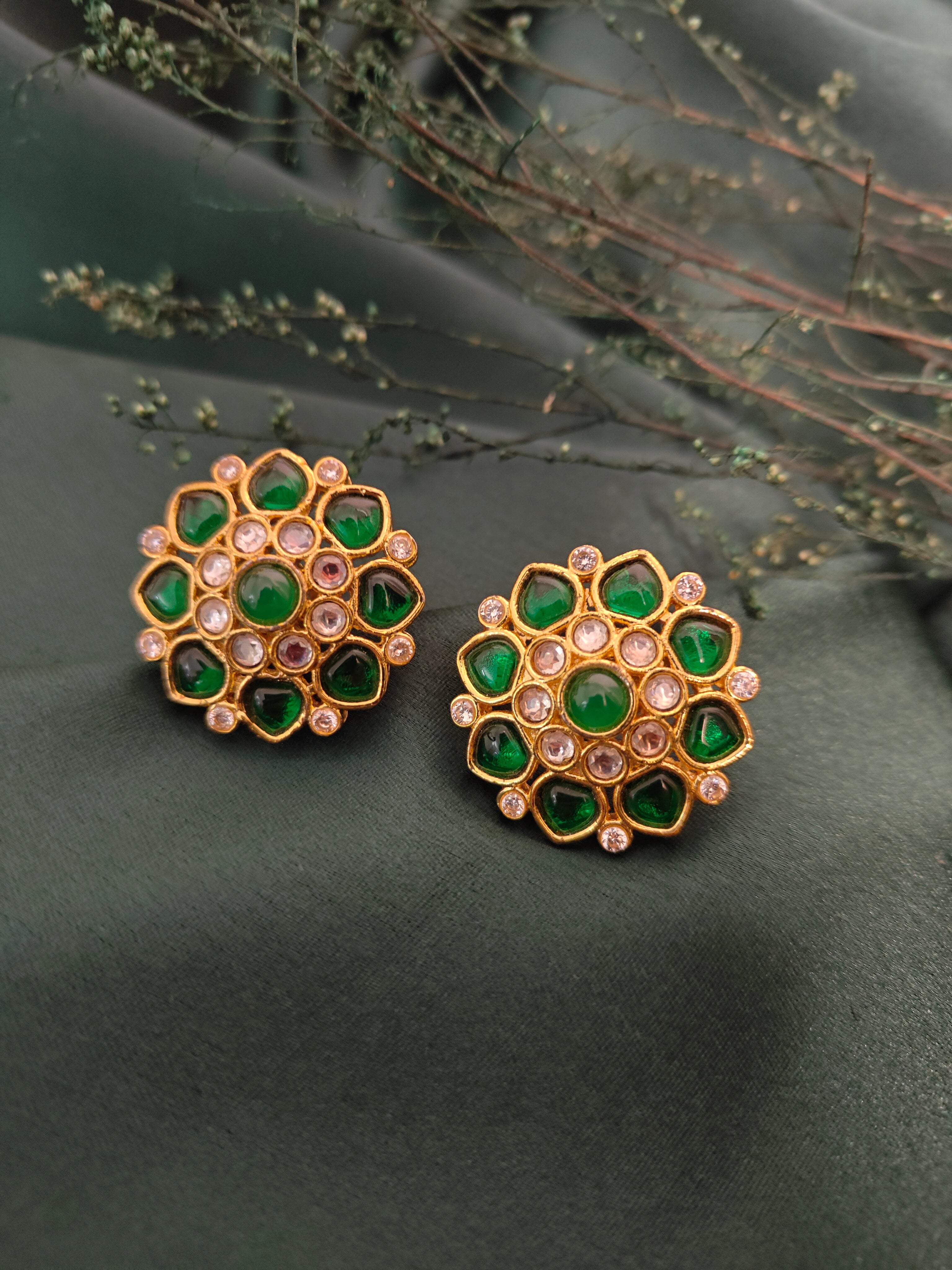 KUNDAN POLKI STUD EARRING