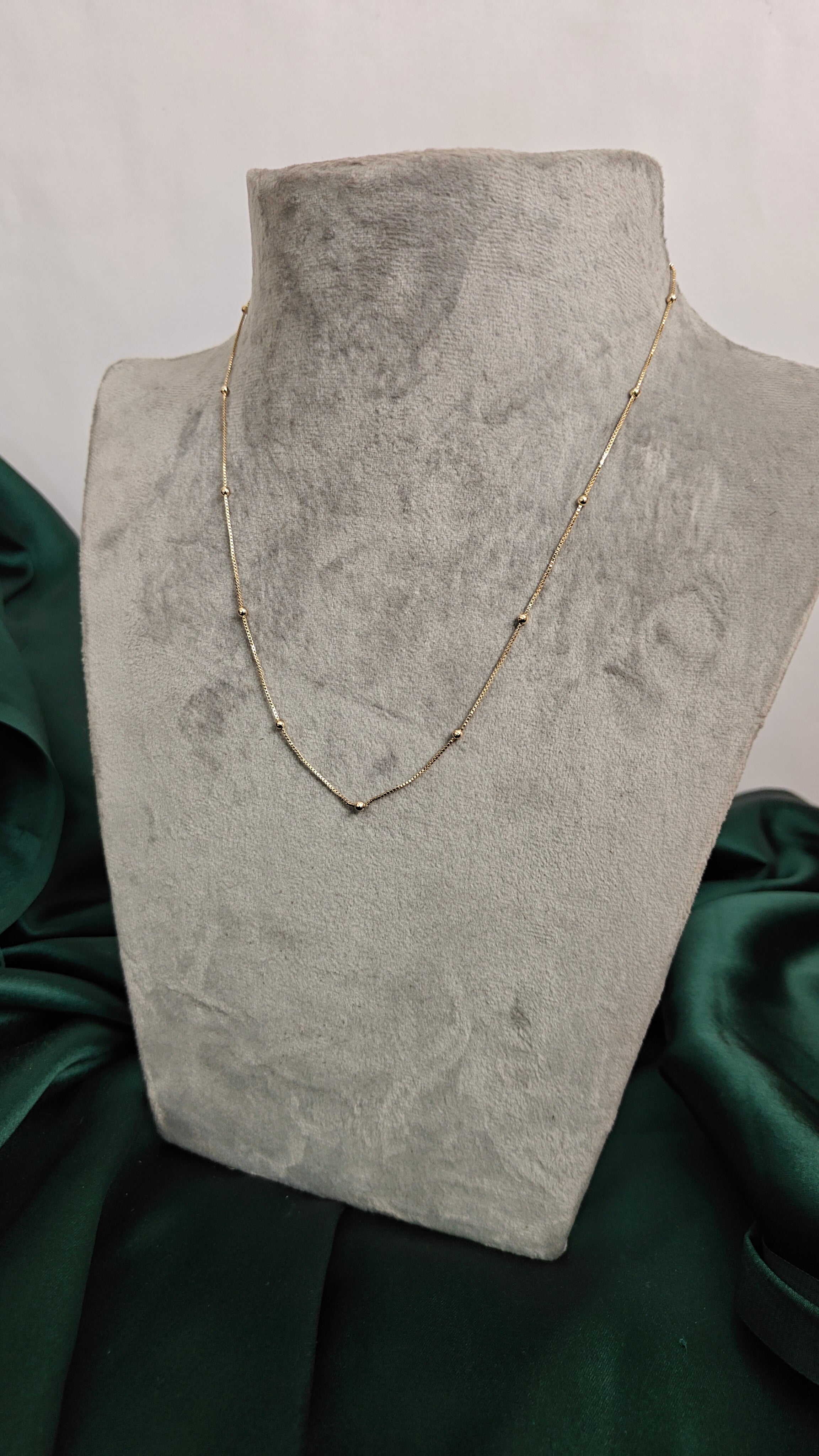 DAINTY GOLD PLATED NECK CHAIN
