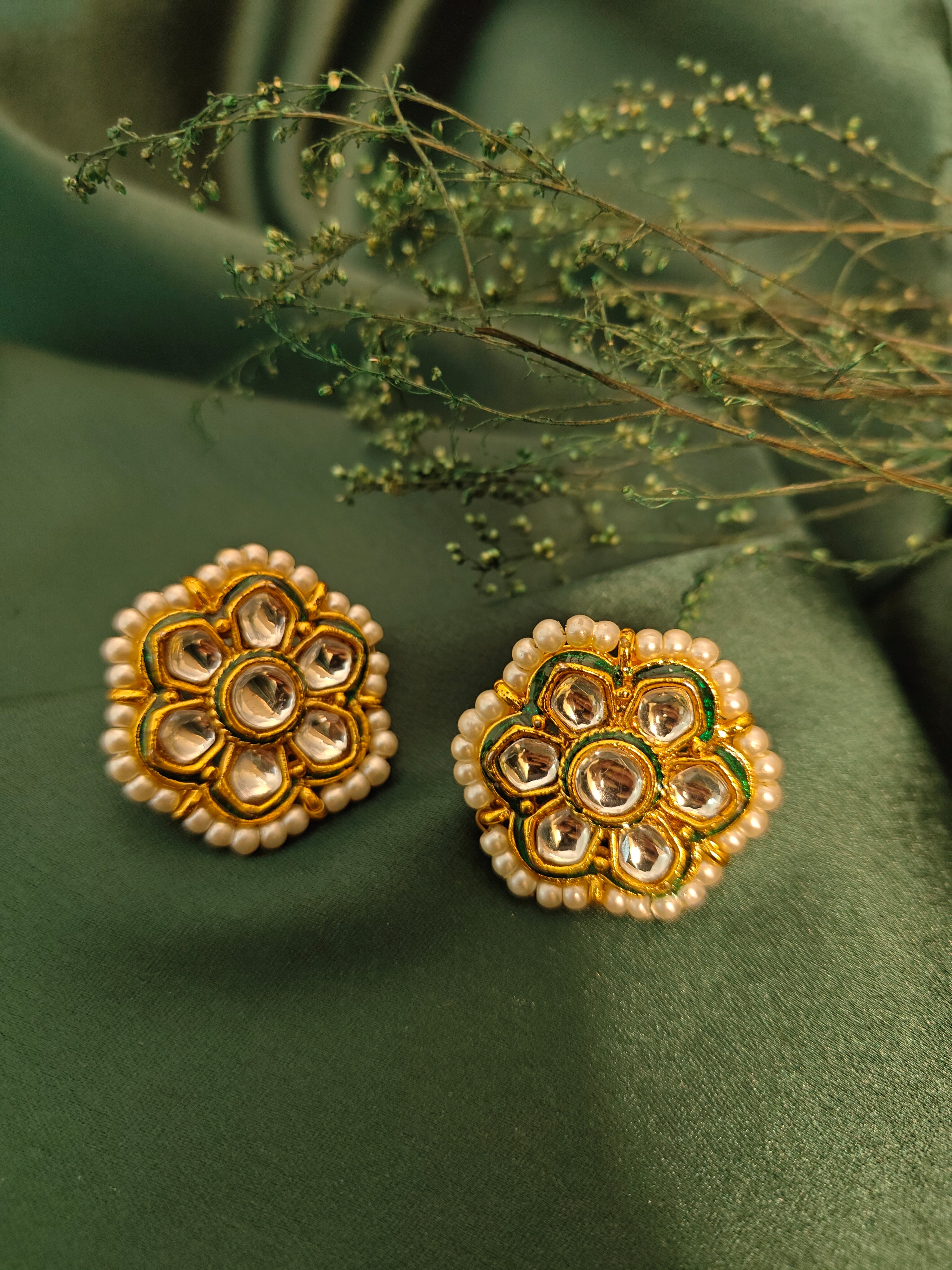 Vinya Kundan Ear Studs