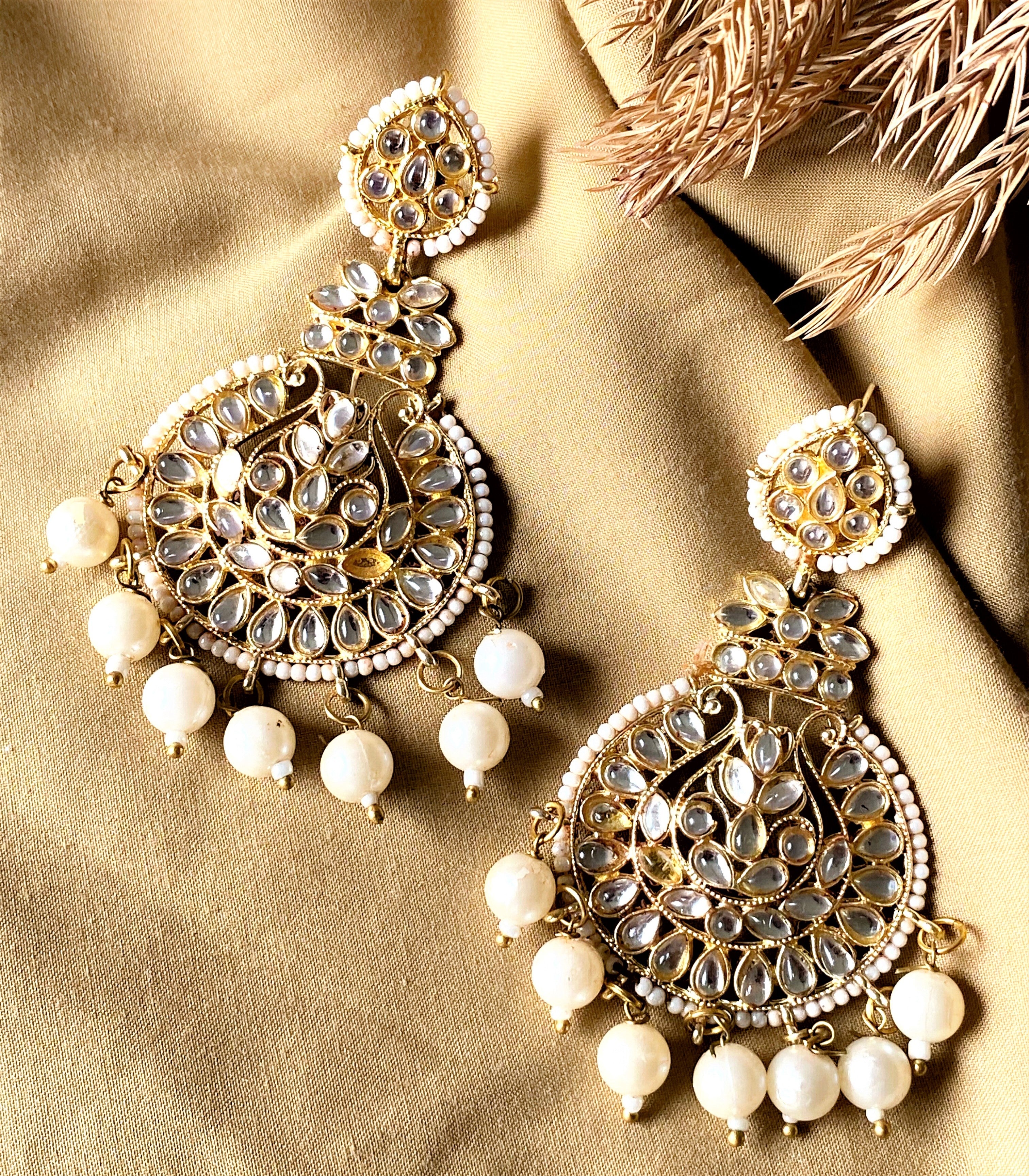 NITARA EARRINGS
