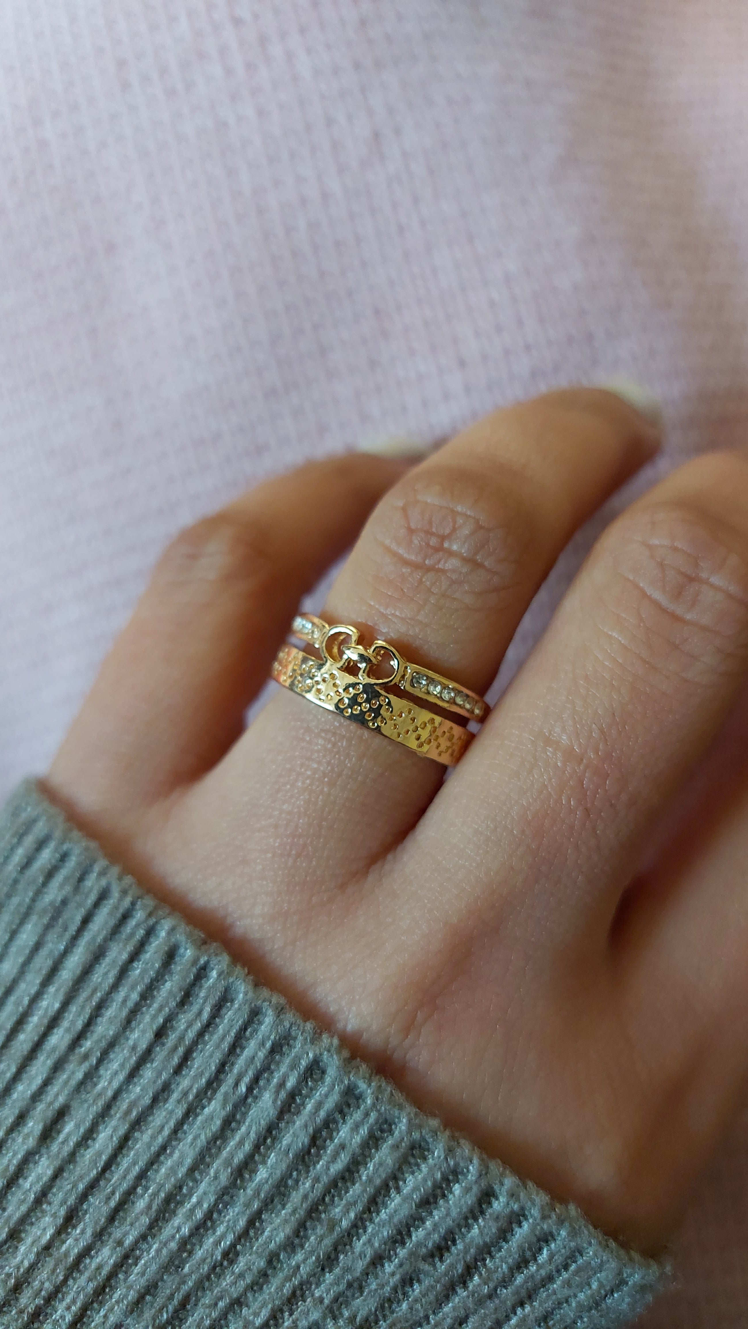 Dual Attached Ring Band