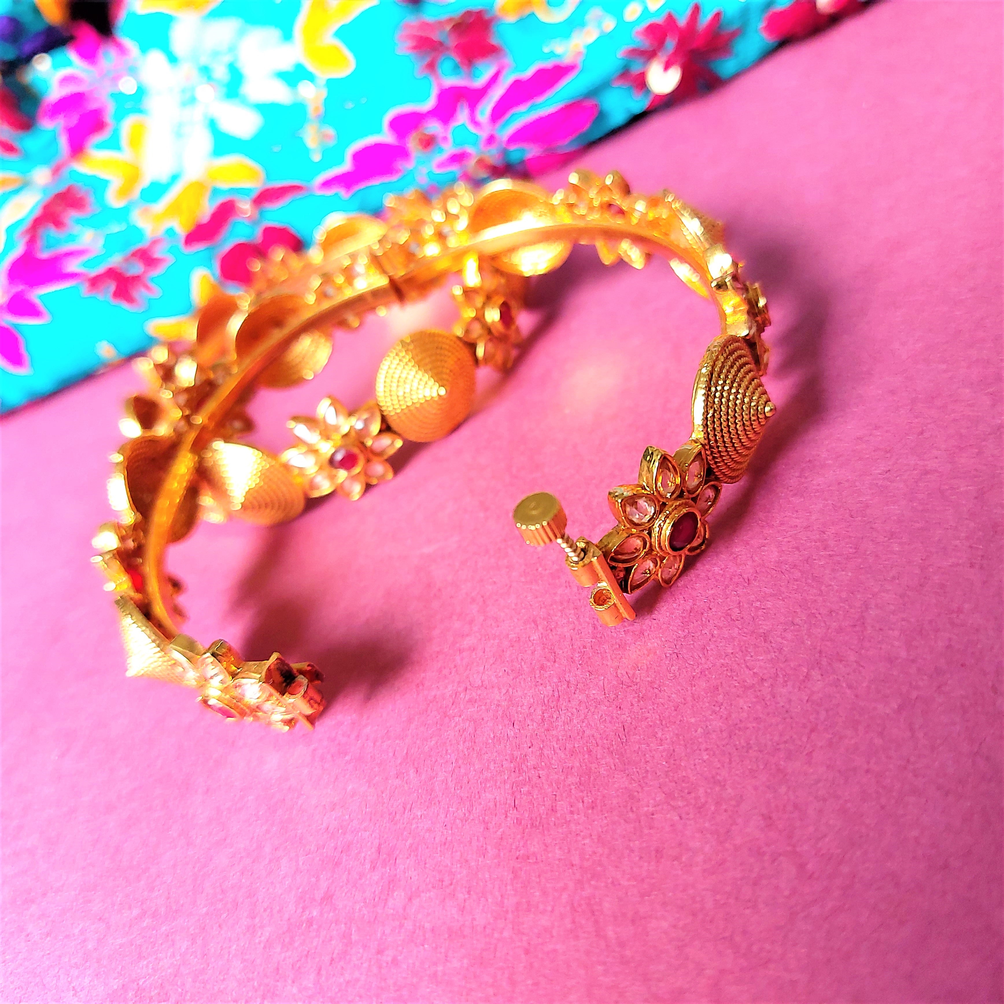 KUNDAN GOLD PLATED OPENABLE BANGLE
