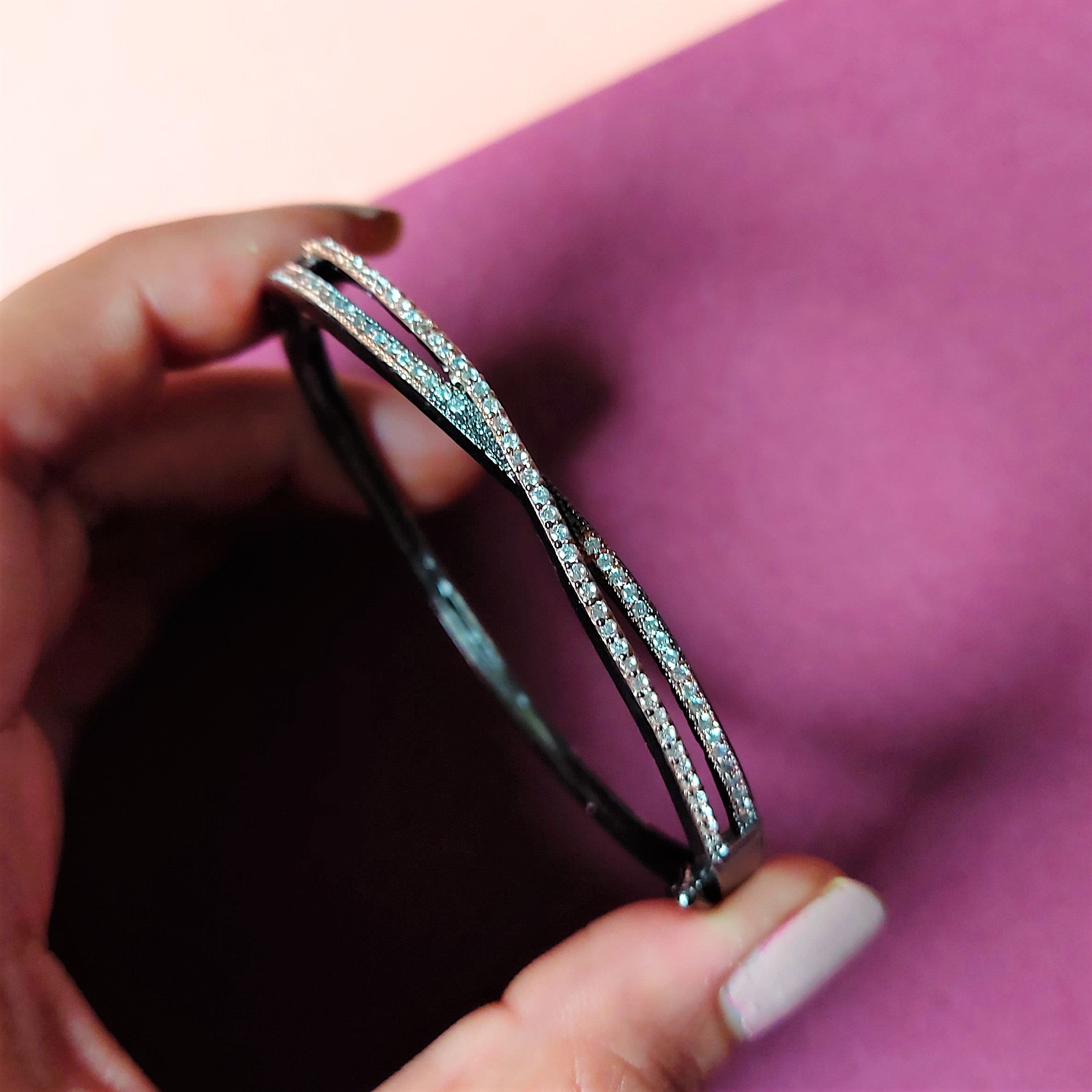 BLACK AND ROSE GOLD PLATED AMERICAN DIAMOND OPENABLE BRACELET