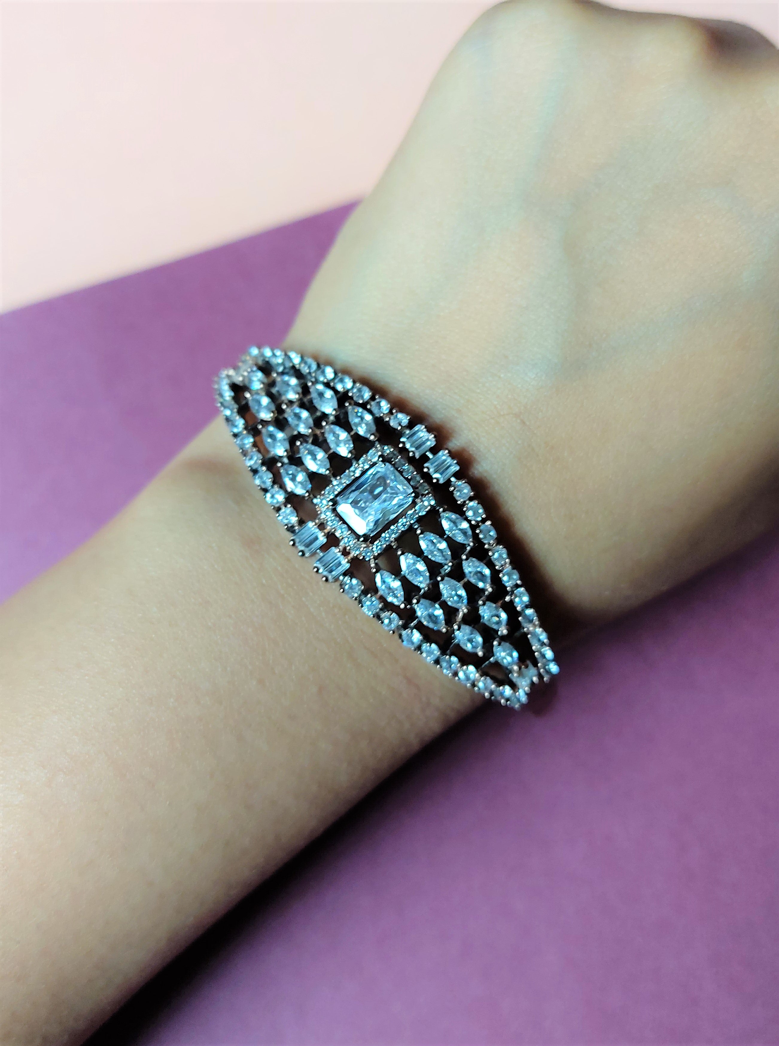 BLACK AND ROSE GOLD PLATED AMERICAN DIAMOND OPENABLE BRACELET