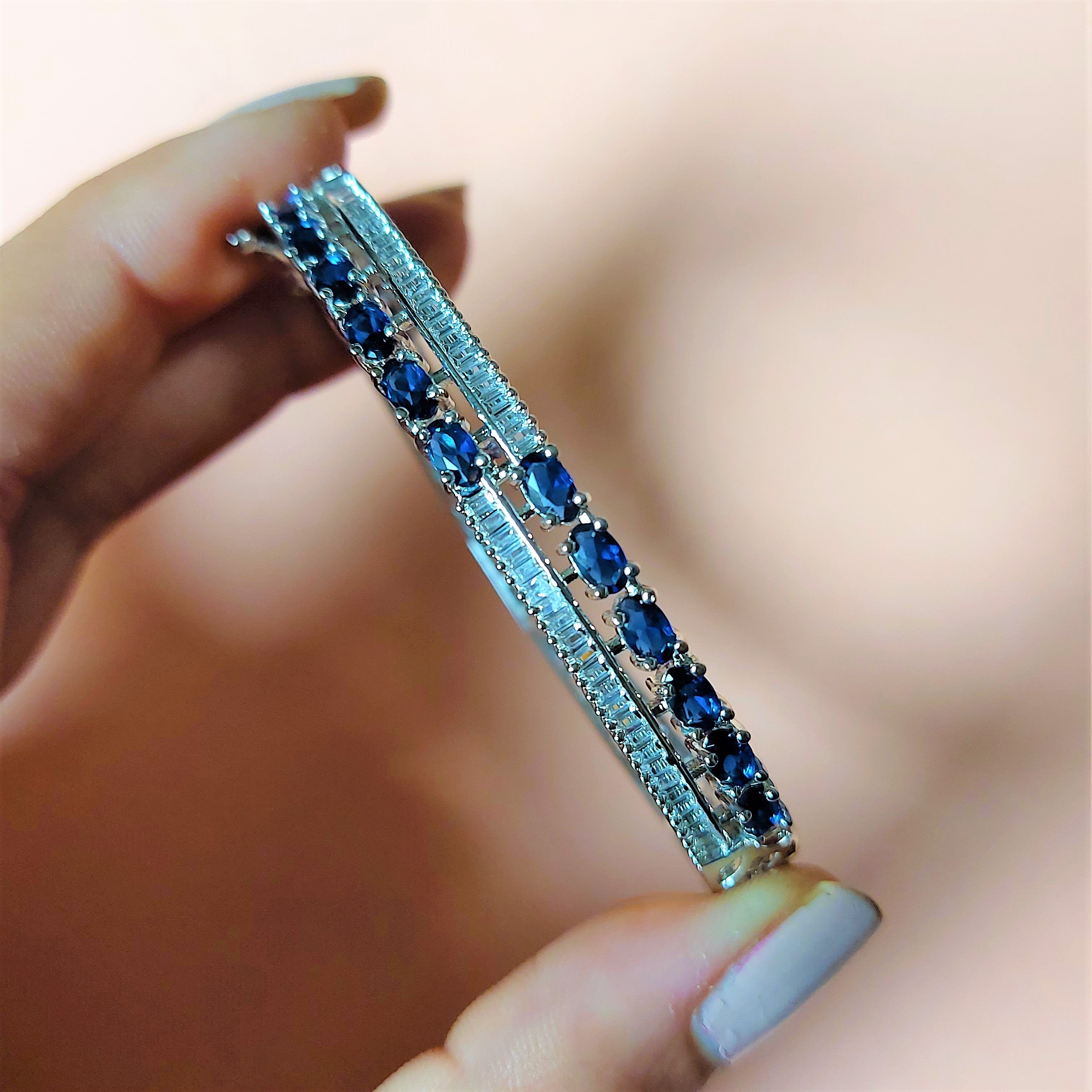 SILVER PLATED AMERICAN DIAMOND OPENABLE BRACELET