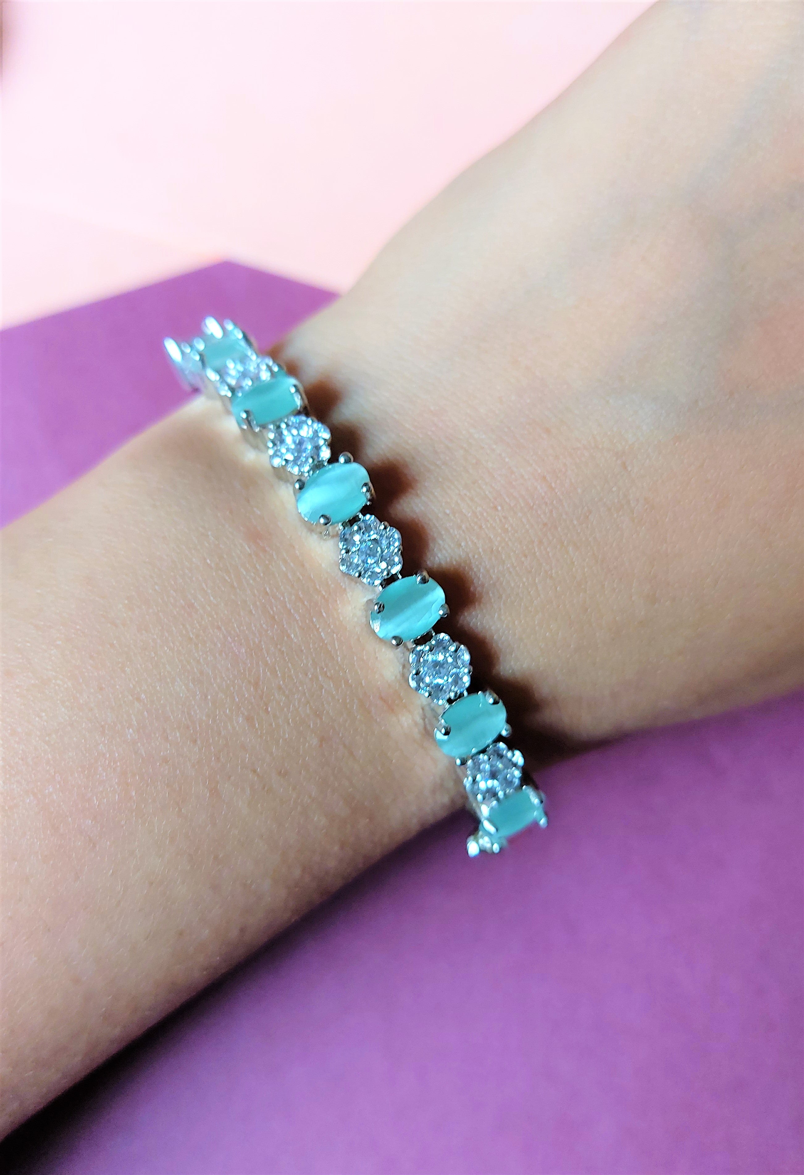 SILVER PLATED AMERICAN DIAMOND OPENABLE BRACELET