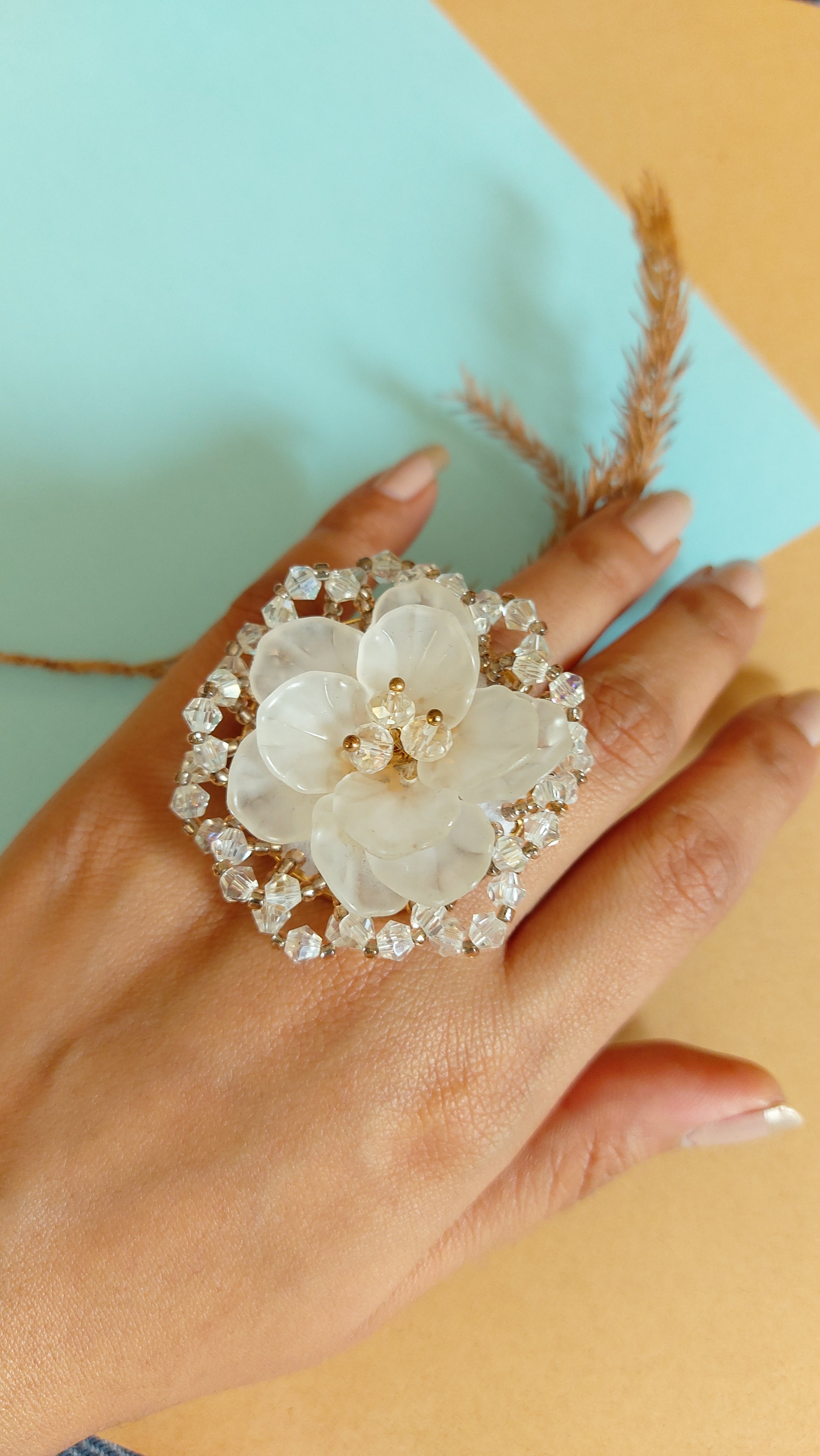 FLOWER COCKTAIL RING