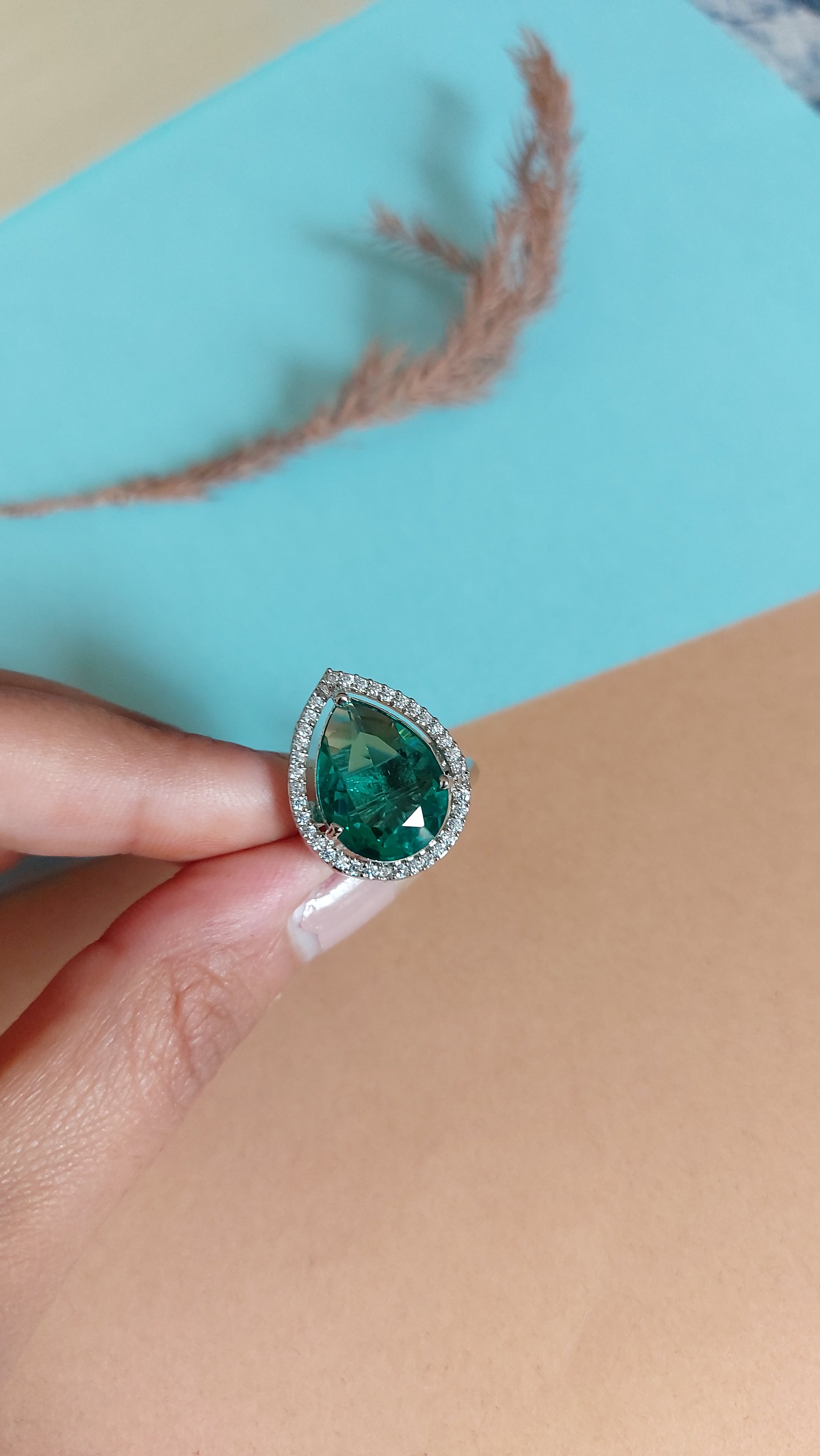 PEAR CUT EMERALD STONE WITH AMERICAN DIAMOND ADJUSTABLE RING