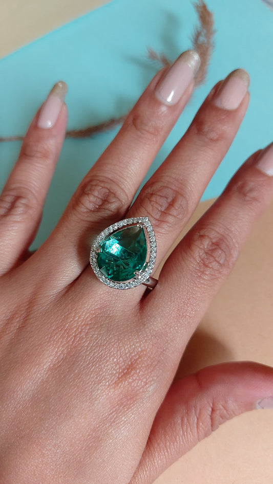 PEAR CUT EMERALD STONE WITH AMERICAN DIAMOND ADJUSTABLE RING