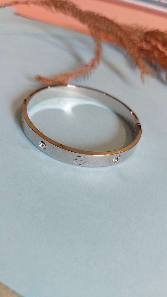 SILVER PLATED OPENABLE BRACELET