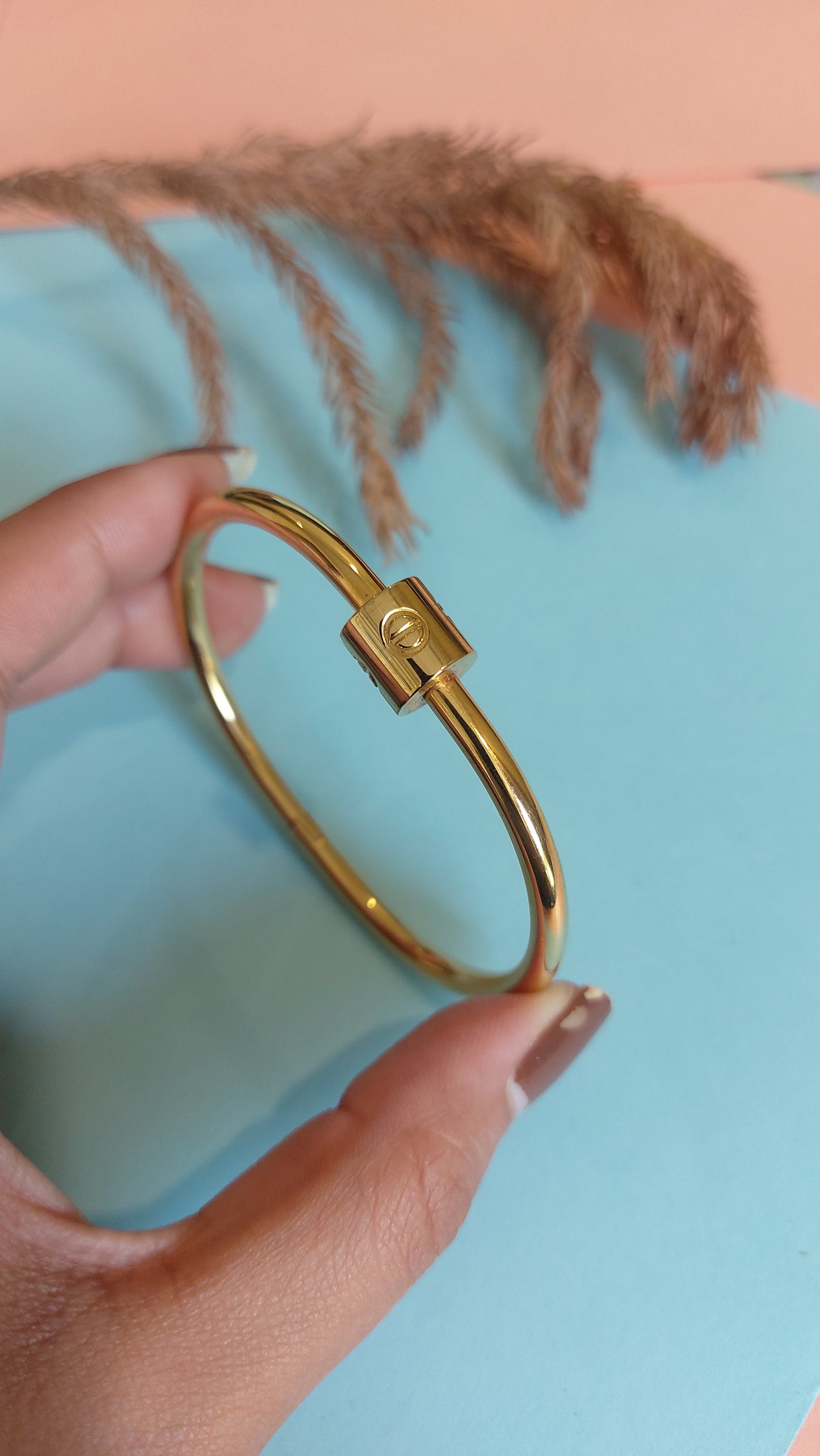 GOLD PLATED OPENABLE BRACELET