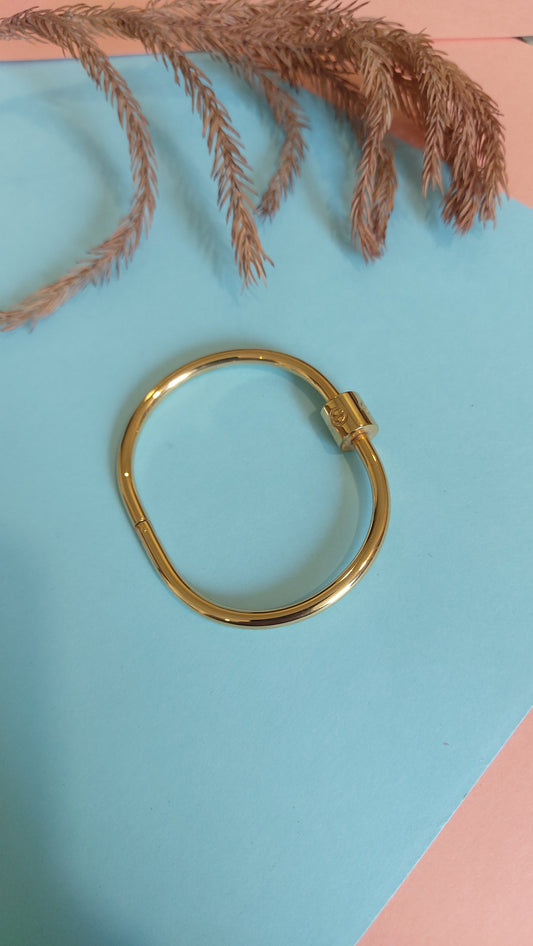 GOLD PLATED OPENABLE BRACELET