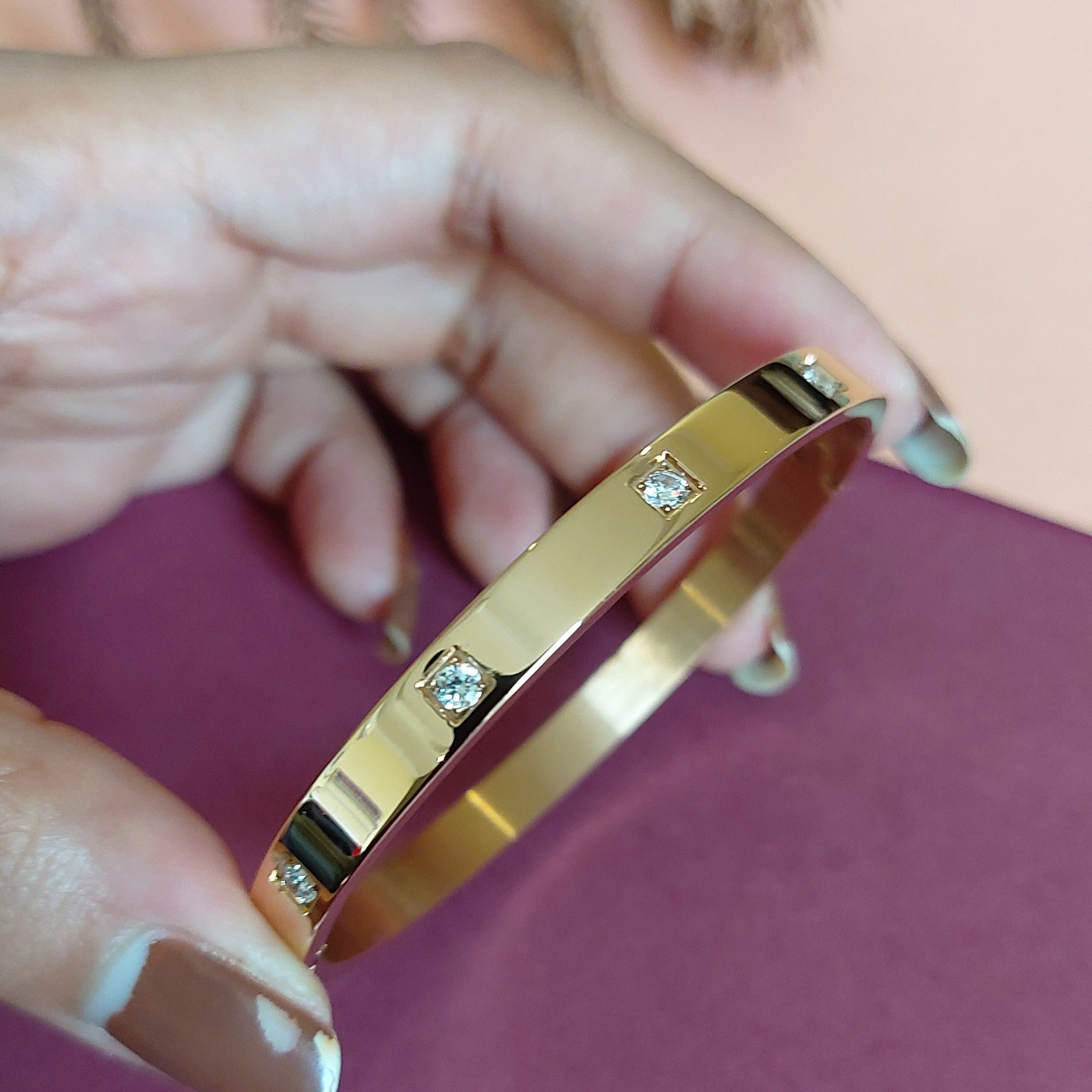 ANTI TARNISH OPENABLE ROSE GOLD PLATED BRACELET