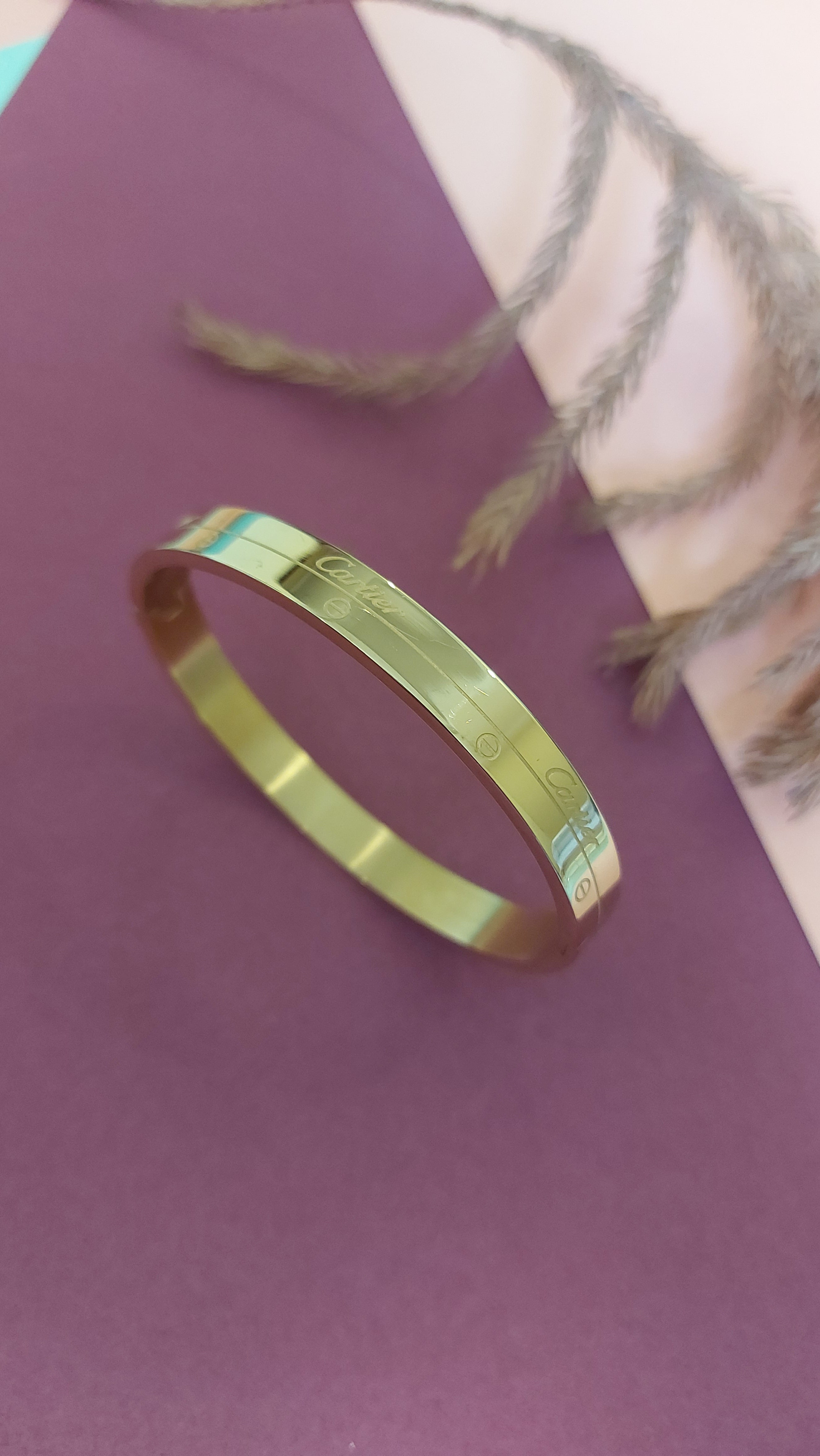 GOLD PLATED OPENABLE BRACELET