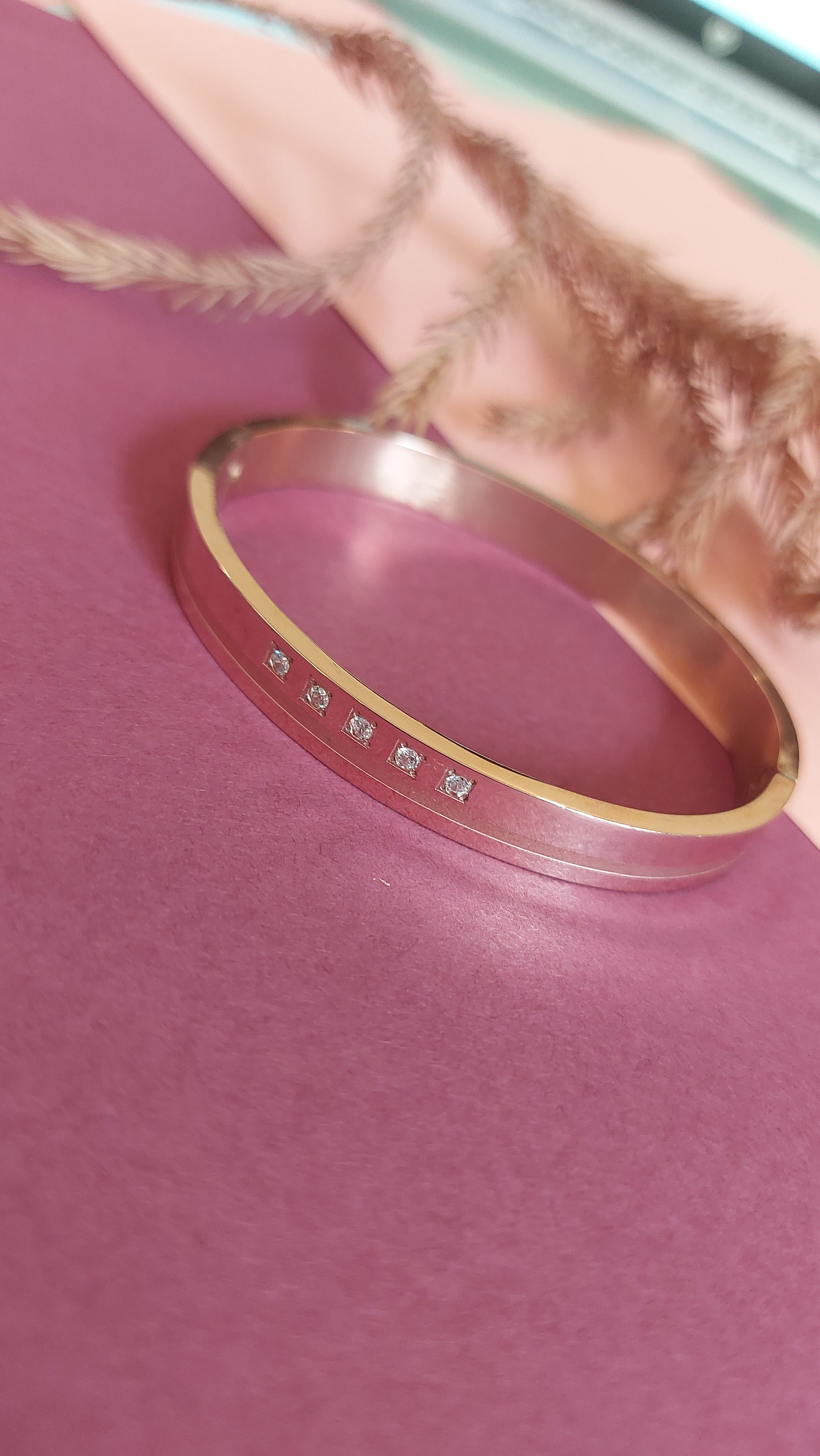 ANTI TARNISH OPENABLE ROSE GOLD PLATED BRACELET