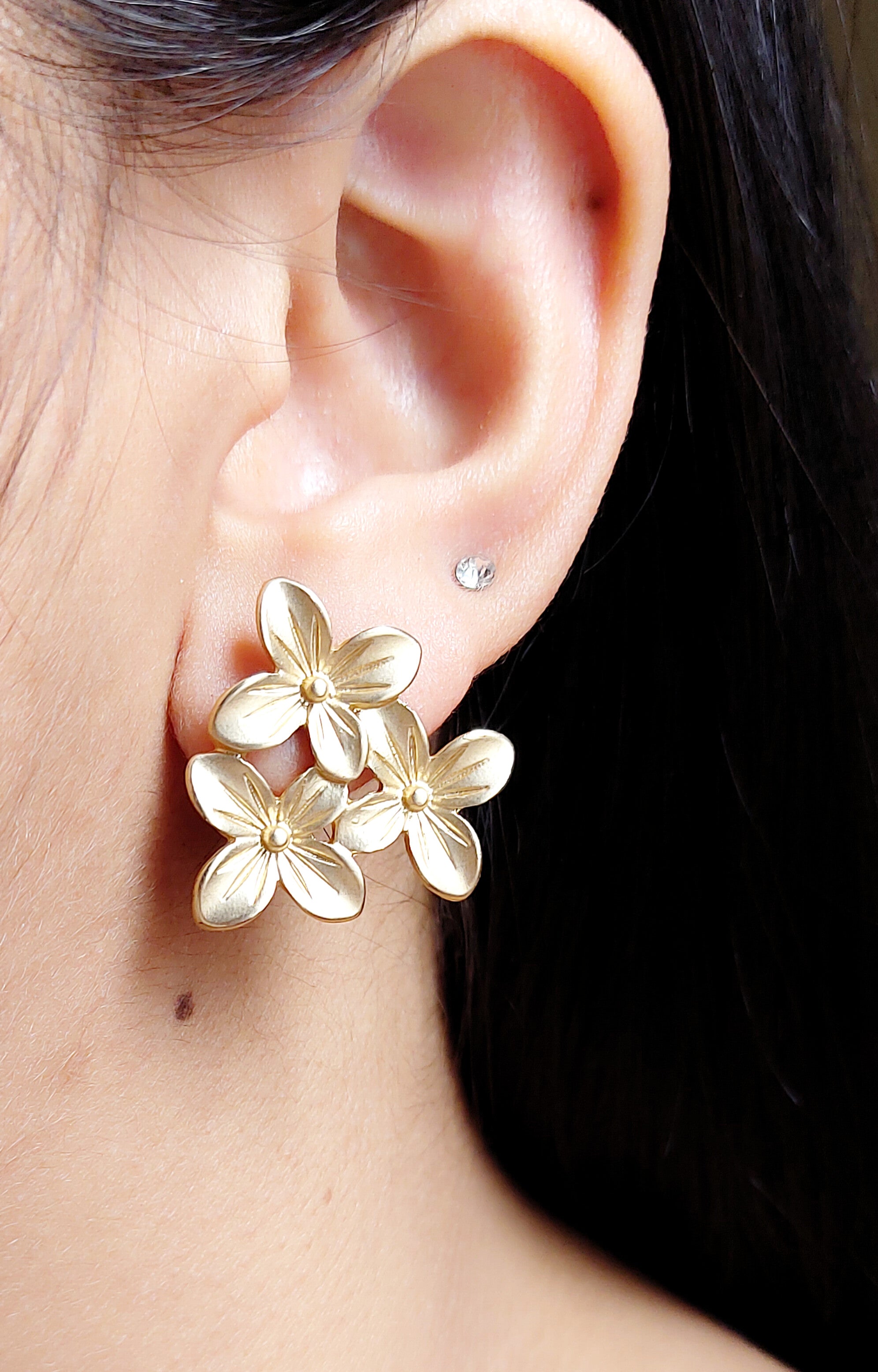 BLOOM EAR STUDS