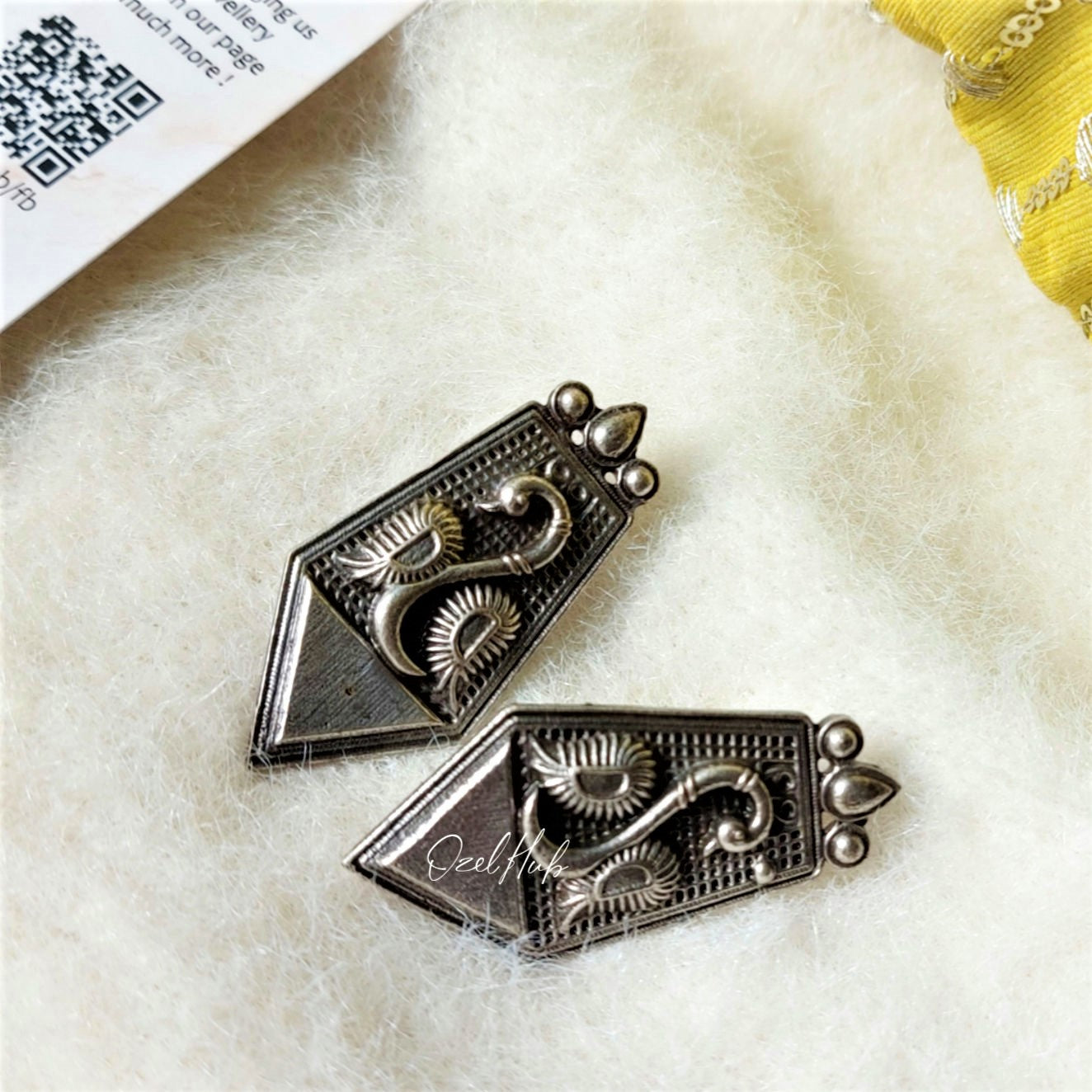 DHARA EAR STUDS