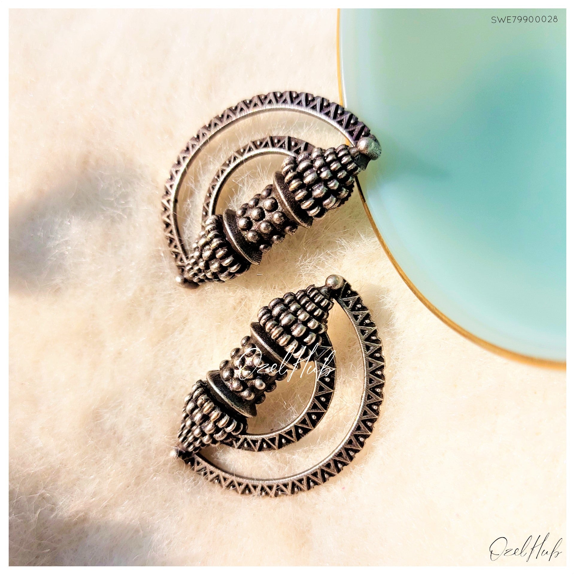 DUTARA EAR STUDS