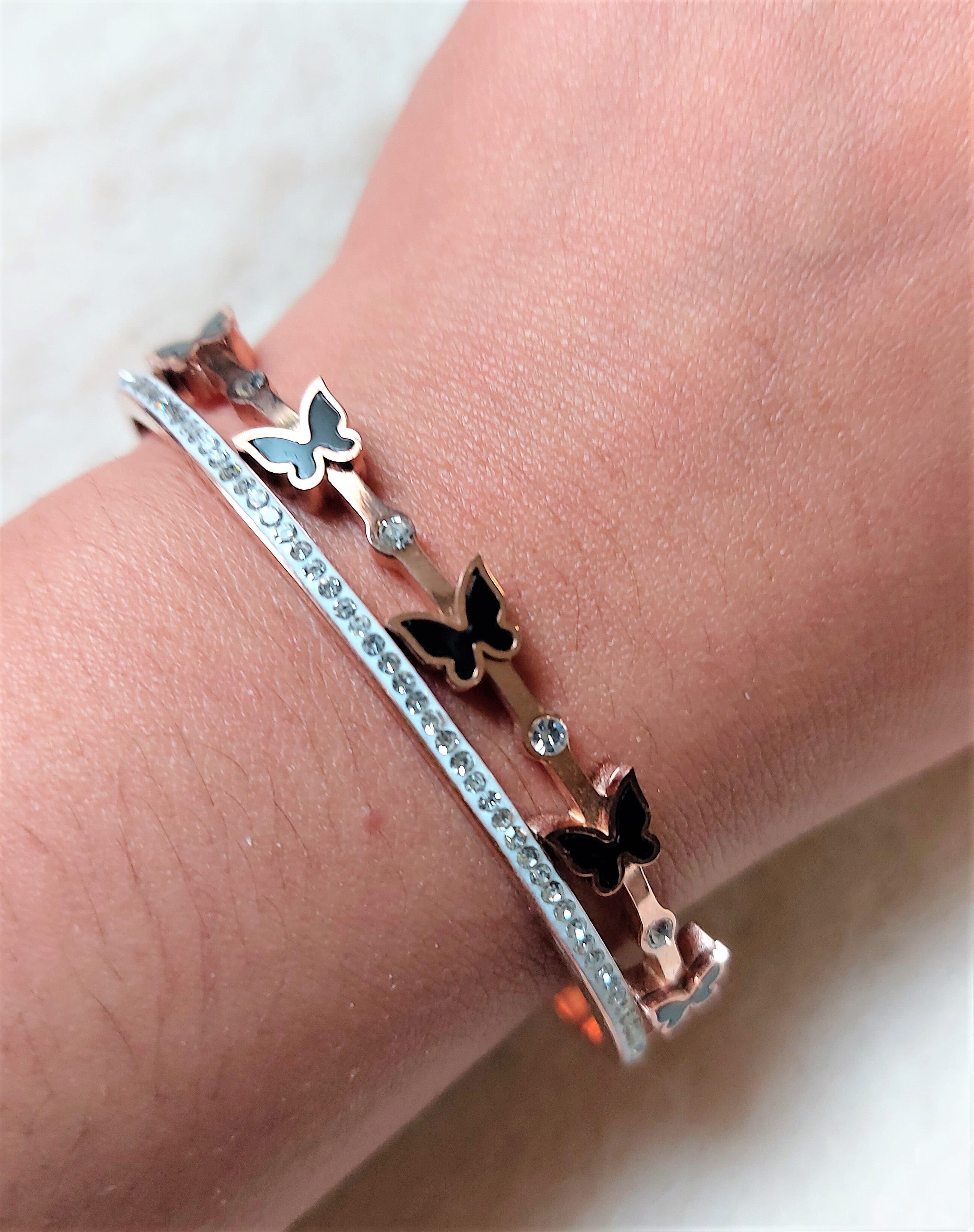 BLACK ENAMEL BUTTERFLY WITH AMERICAN DIAMONDS OPENABLE BRACELET