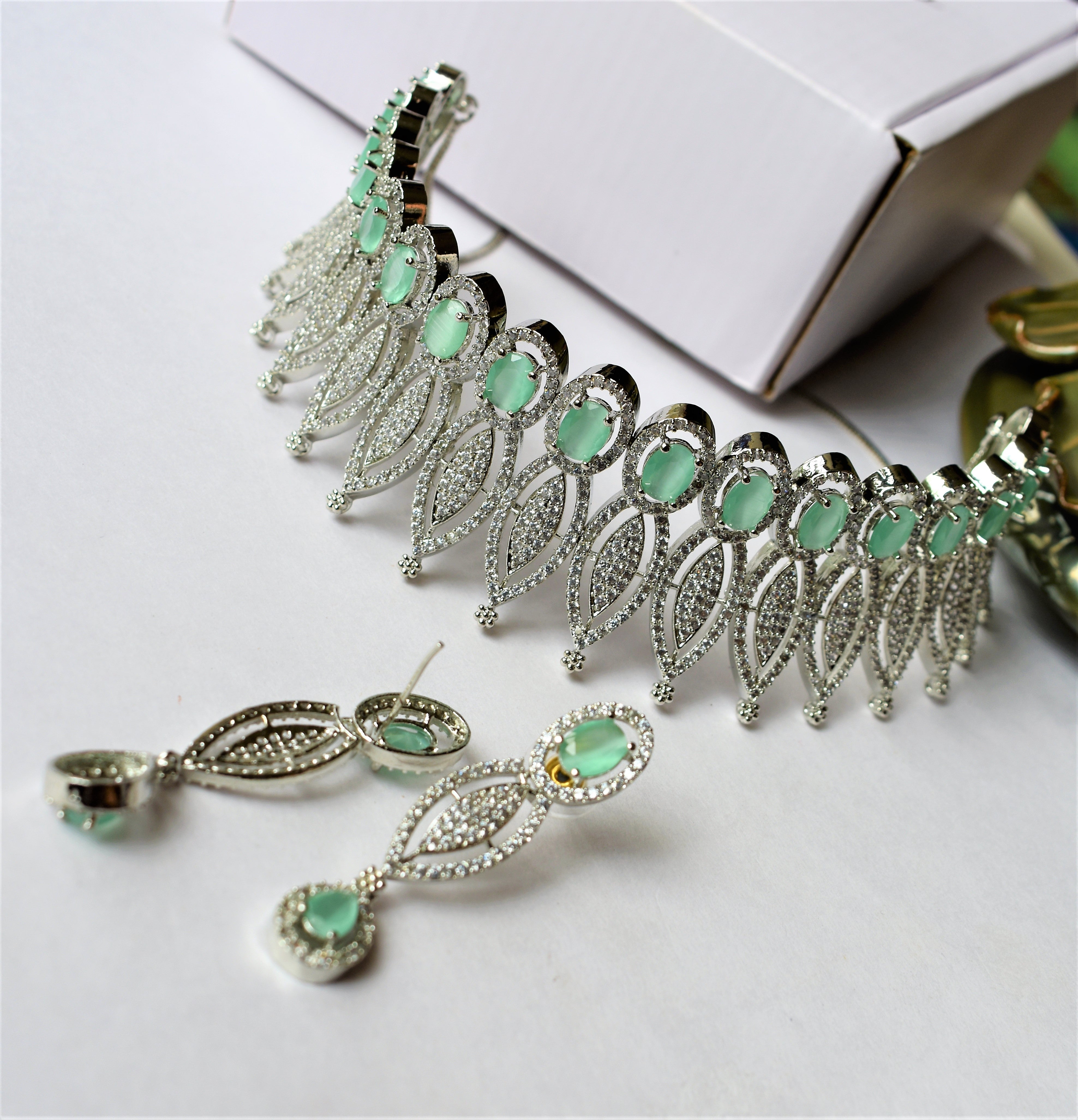 MIA AMERICAN DIAMOND CHOKER SET