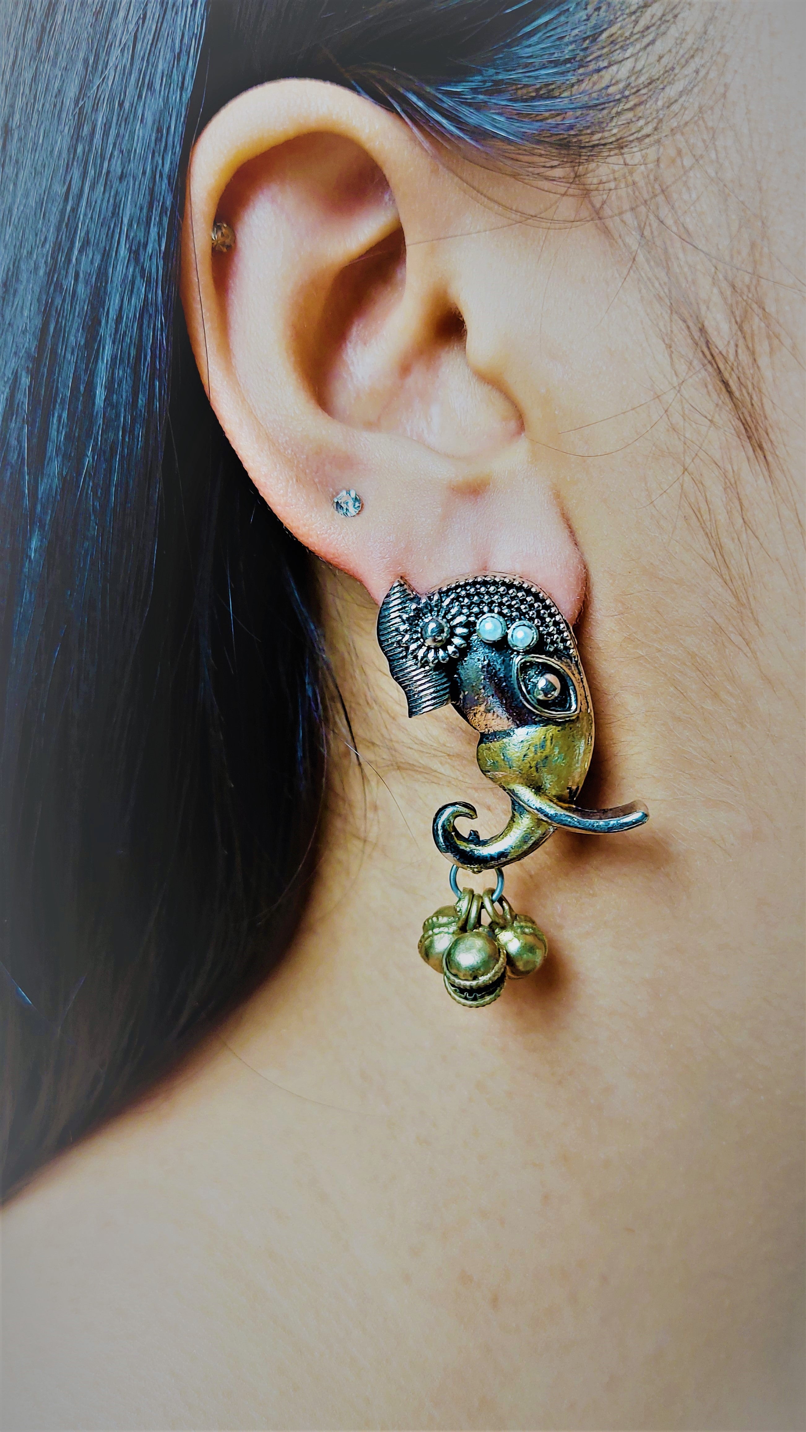 AADHYA EAR STUDS