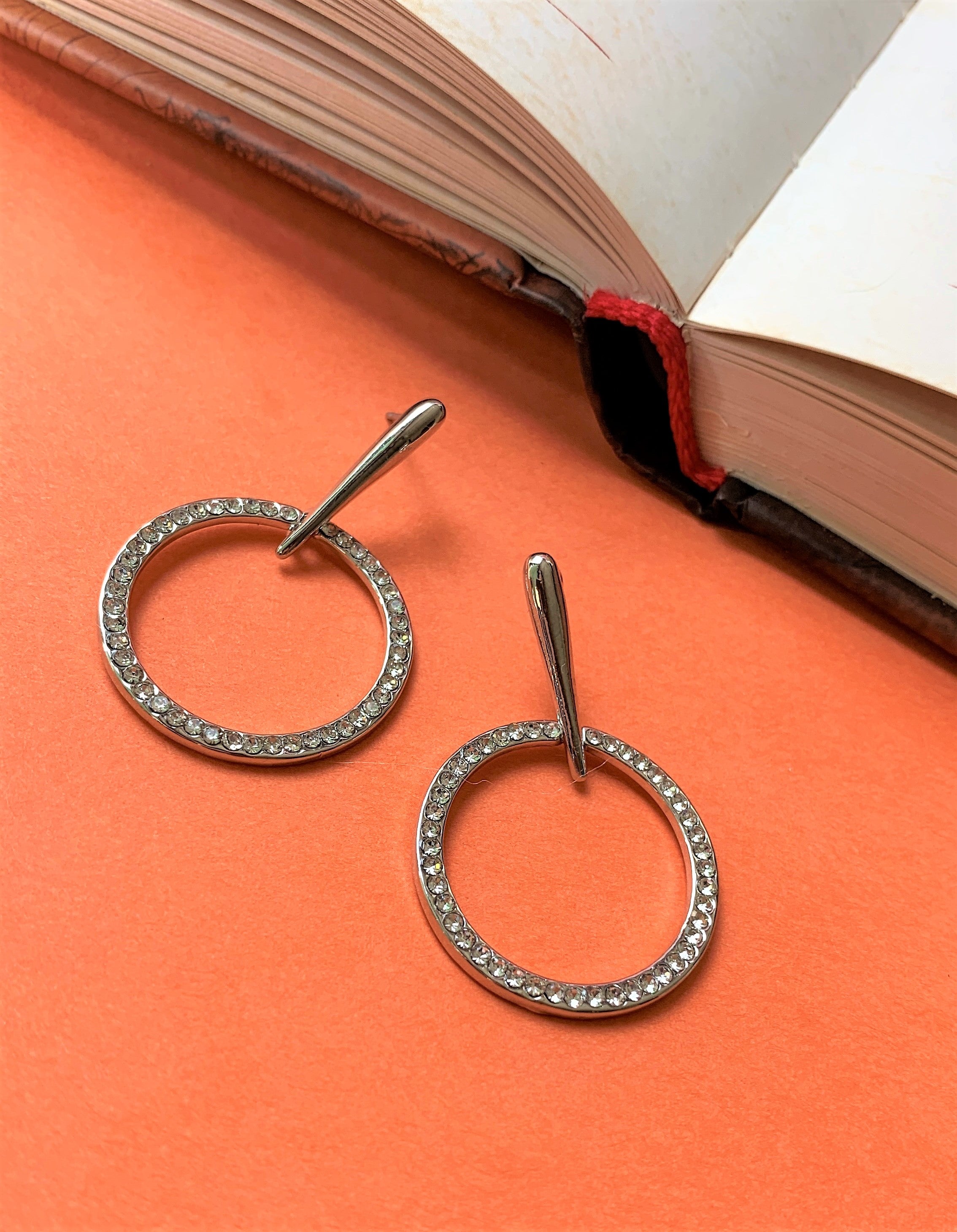 Silver Plated American Diamond Round Dangler Earring